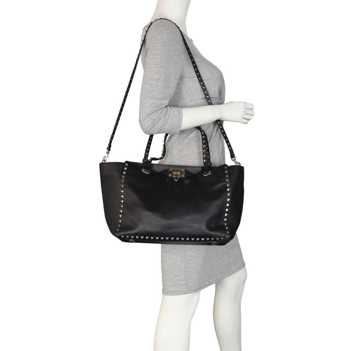Bottega Veneta The Pouch Intrecciato Mannequin