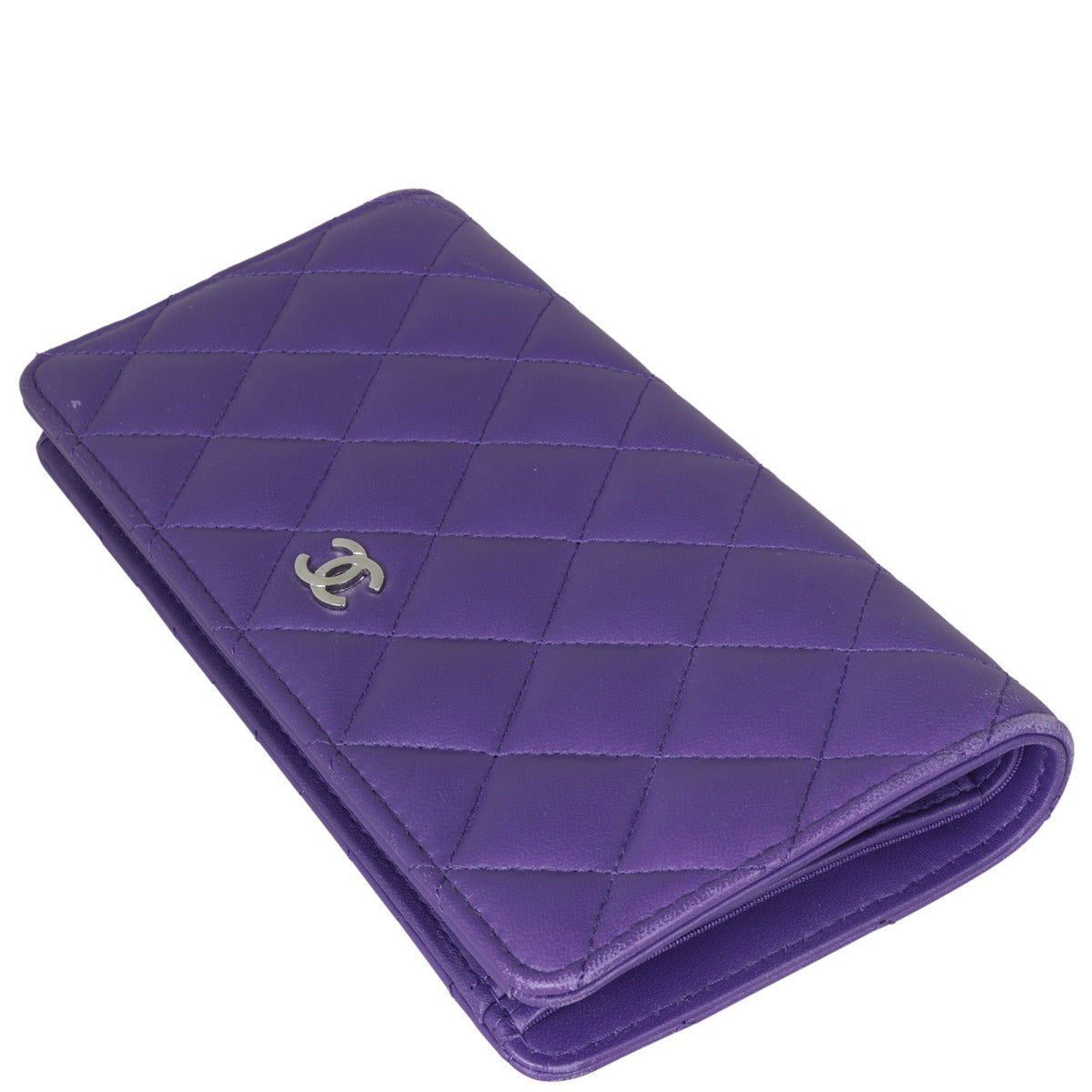 Chanel Classic CC Yen Wallet Corner Distance