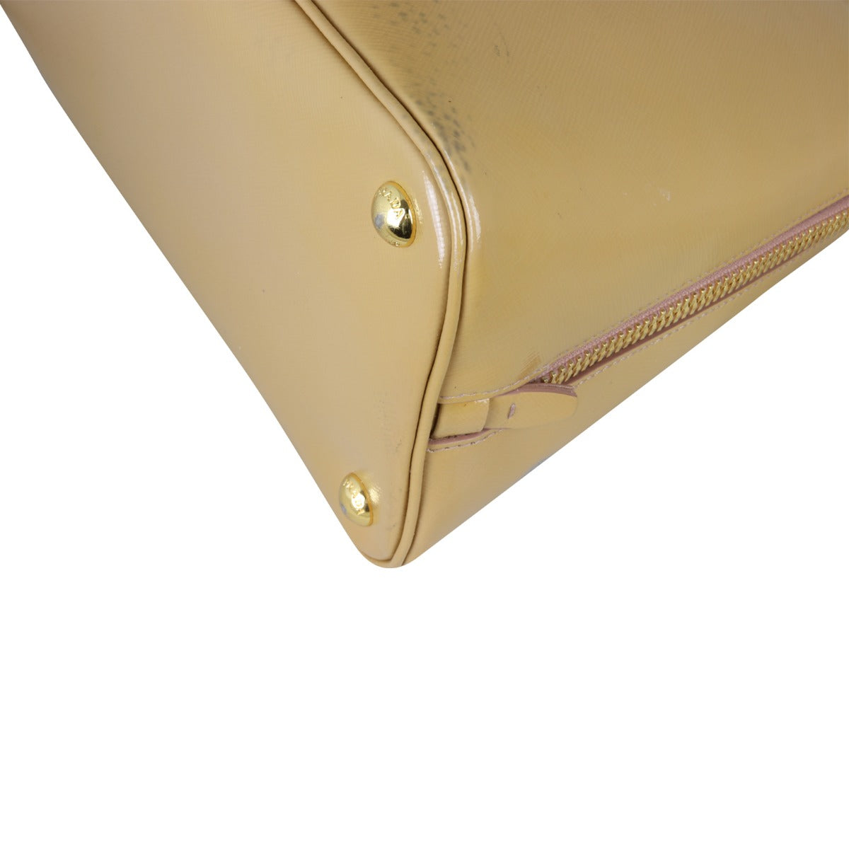 Prada Saffiano Lux Promenade Medium Corner Close Up