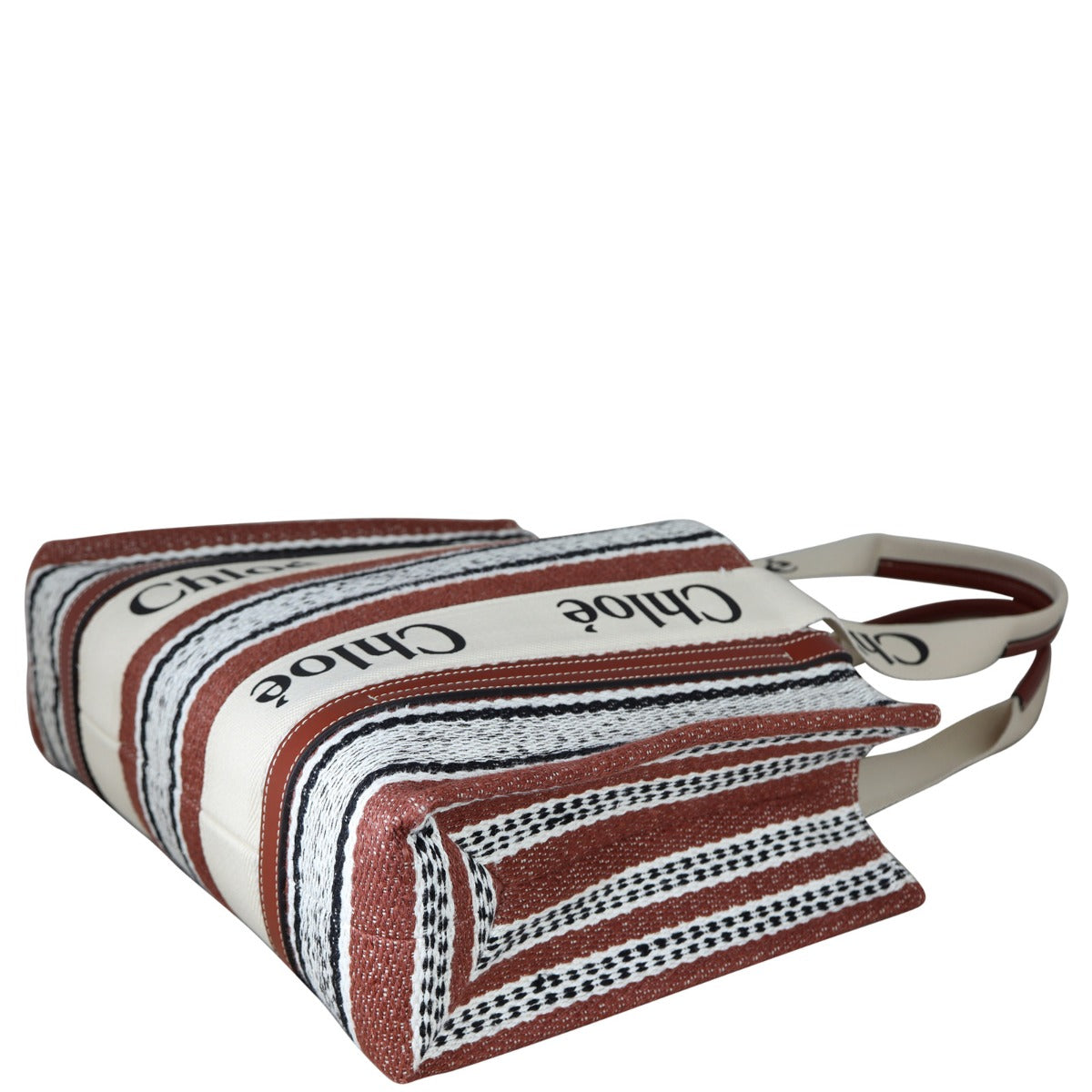 Chloe Woody Shoulder Tote Medium Corner Distance