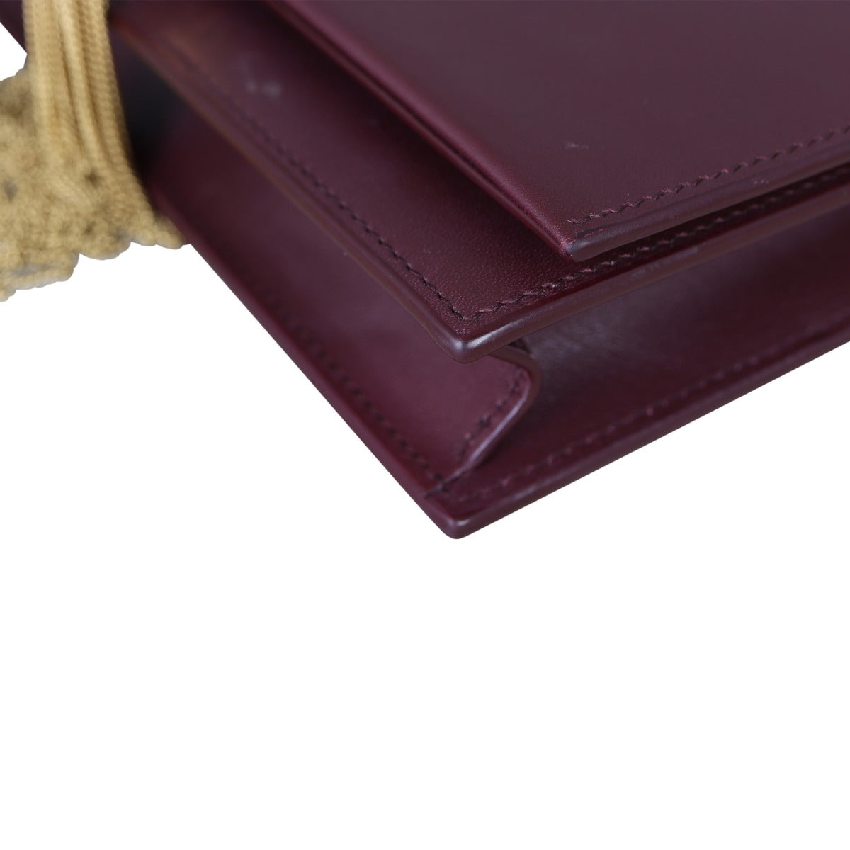 Saint Laurent Kate Tassel Chain Wallet Croc-Embossed Corner Close Up