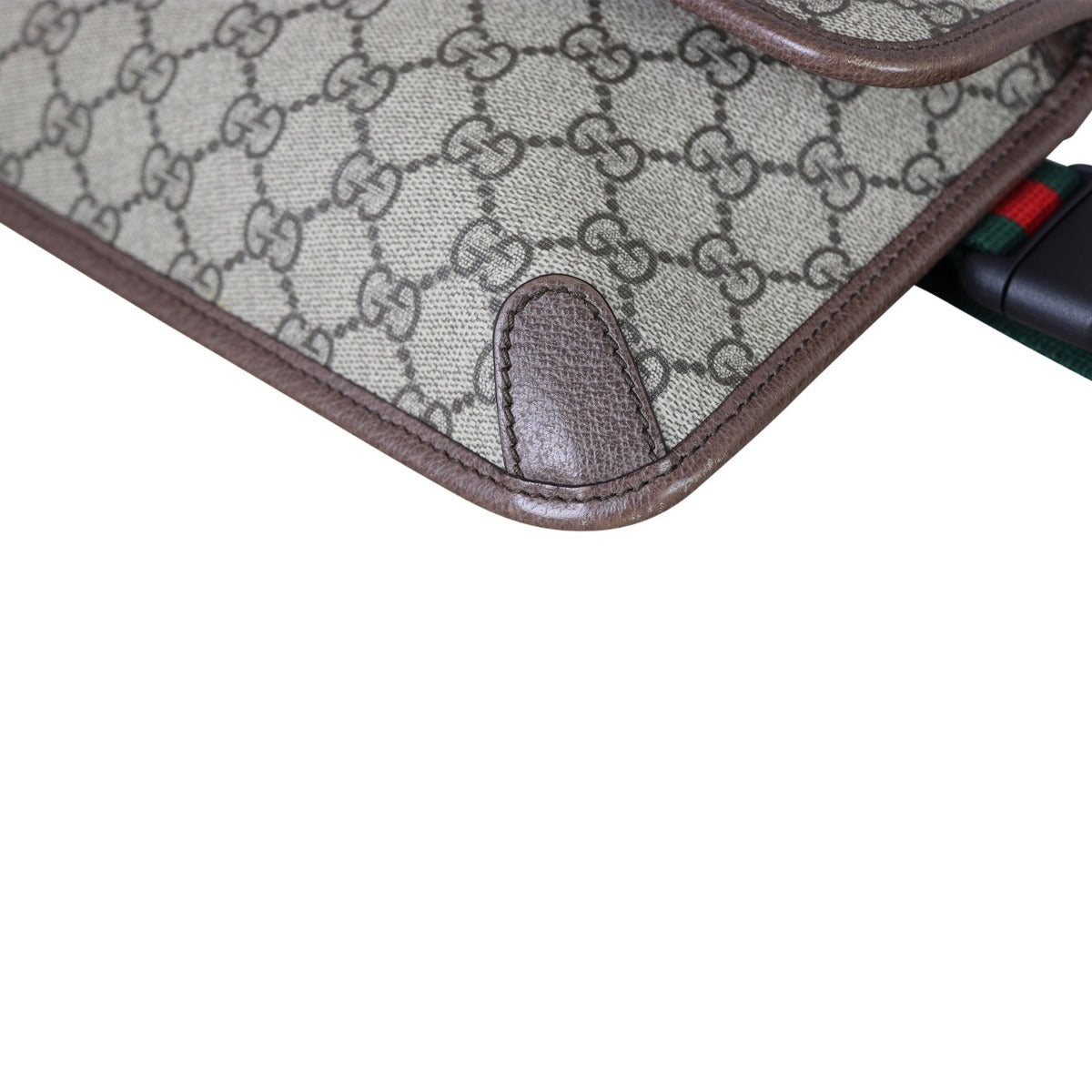 Gucci Neo Vintage Supreme Belt Bag Corner Close Up