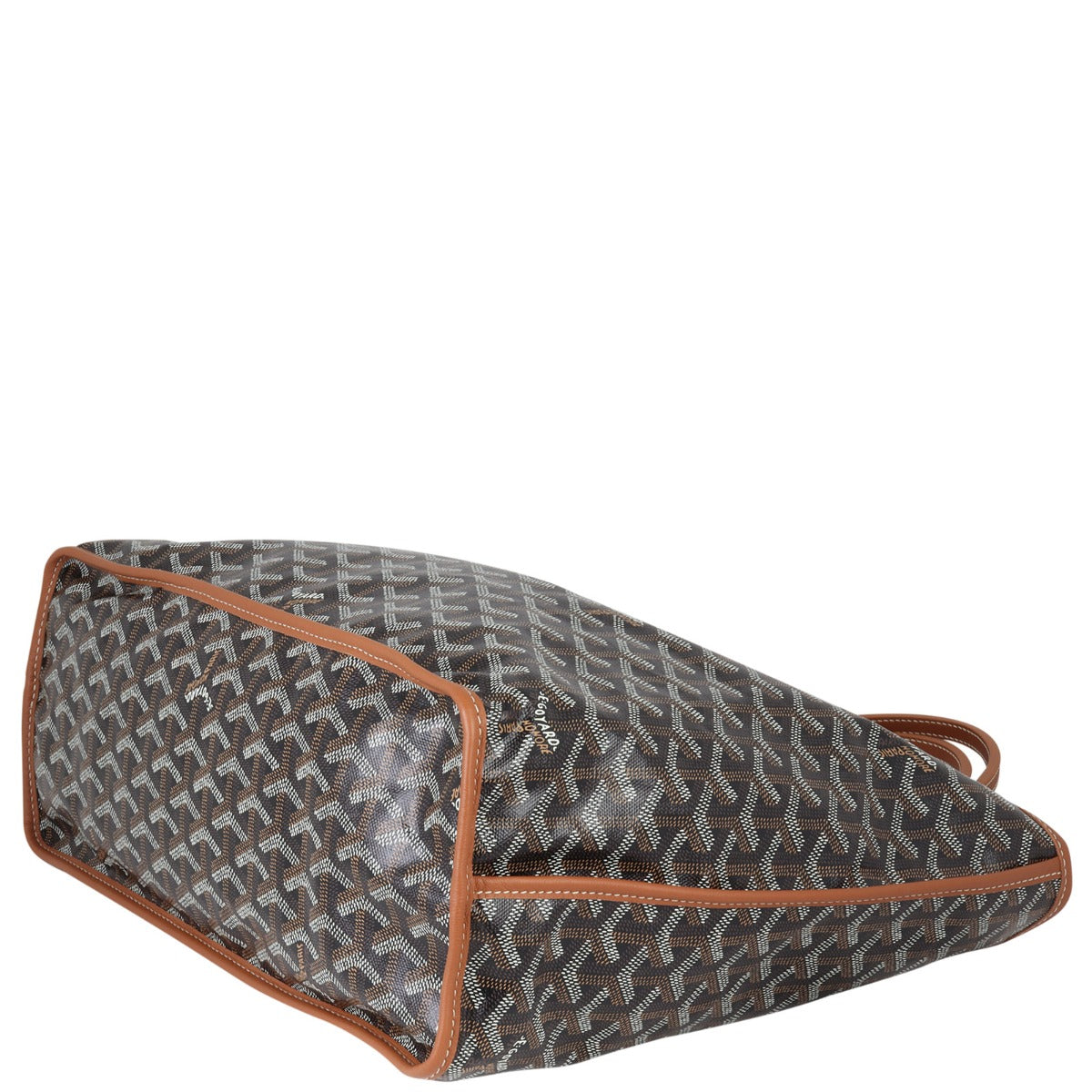 Goyard Anjou GM Goyardine Corner Distance