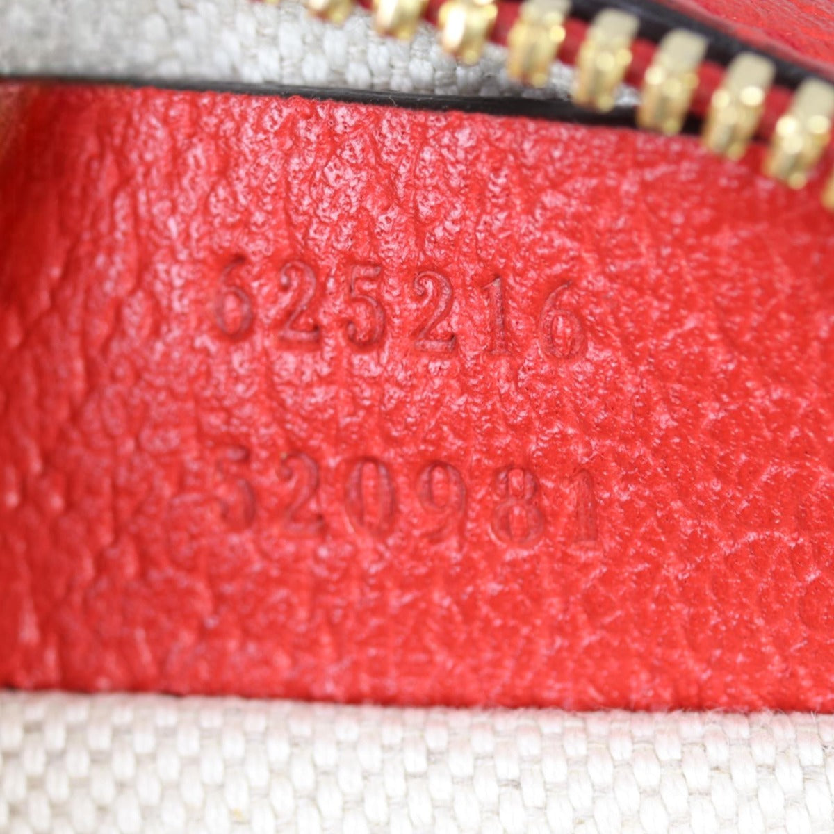 Gucci GG Supreme Apple Round Mini Shoulder Bag