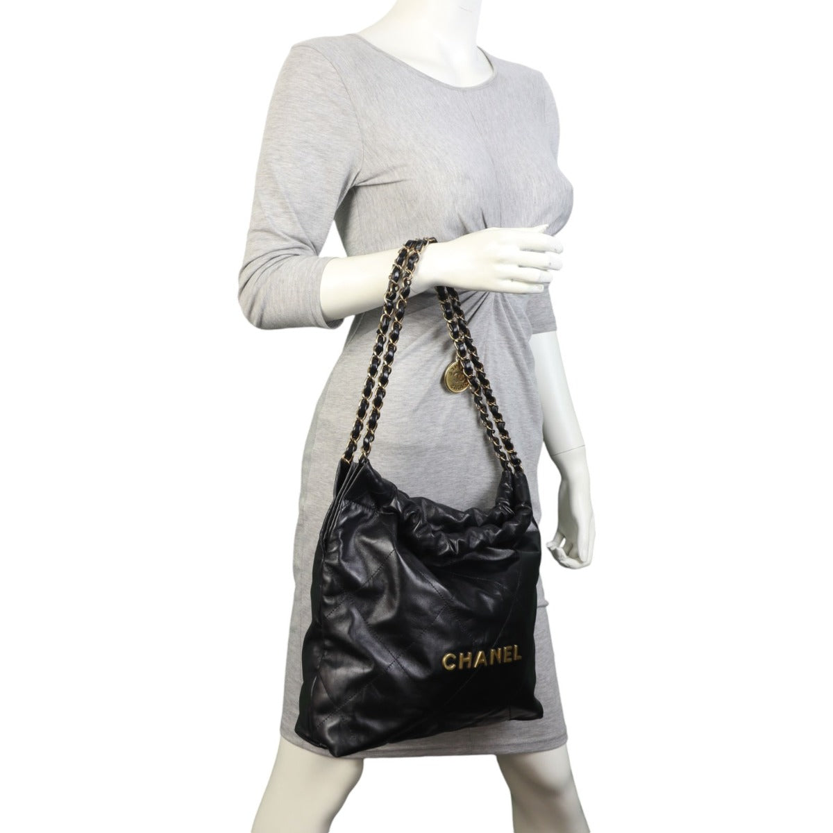 Chanel 22 Hobo Small