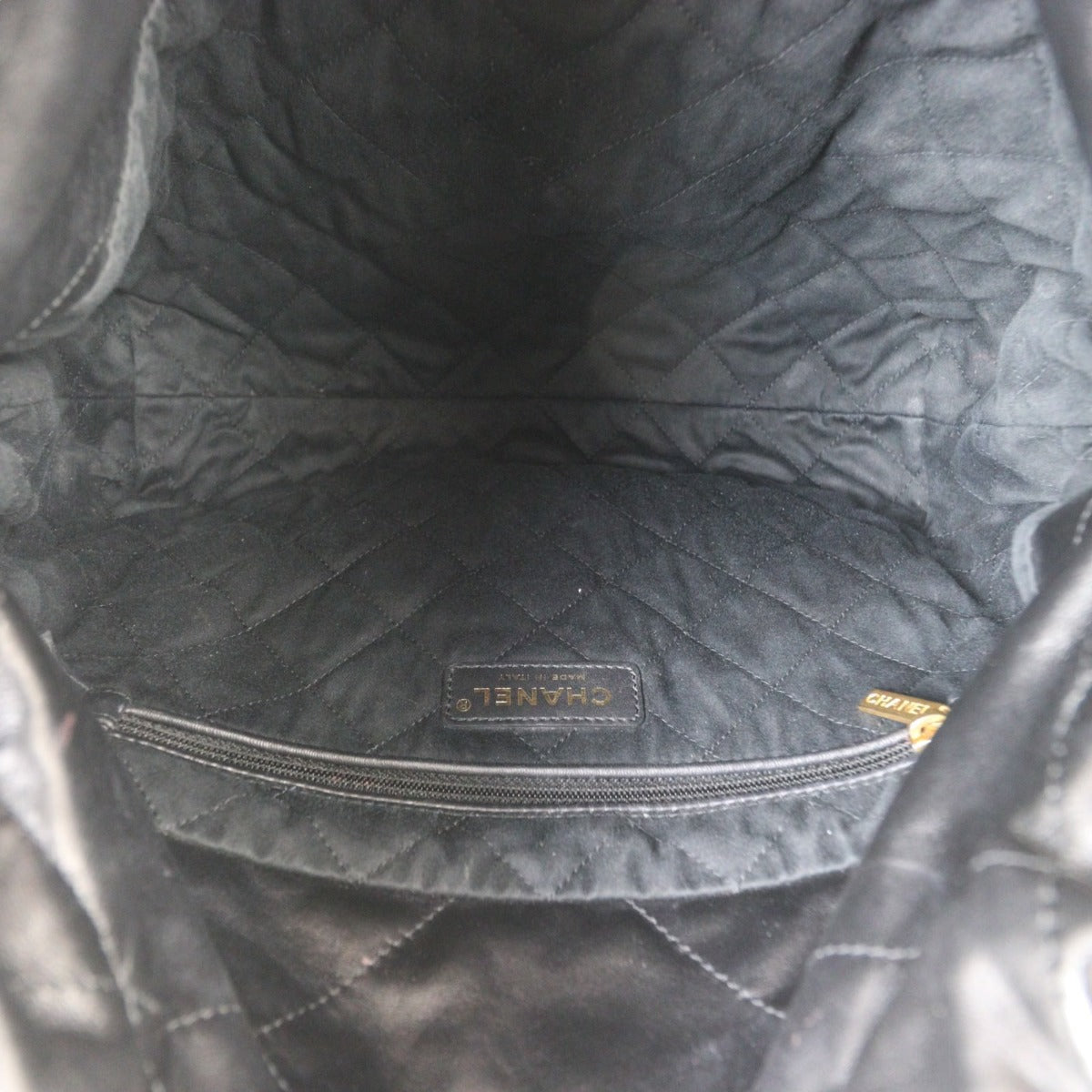 Chanel 22 Hobo Small