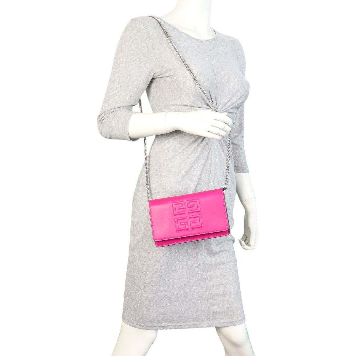 Givenchy Emblem 4G Wallet on Chain