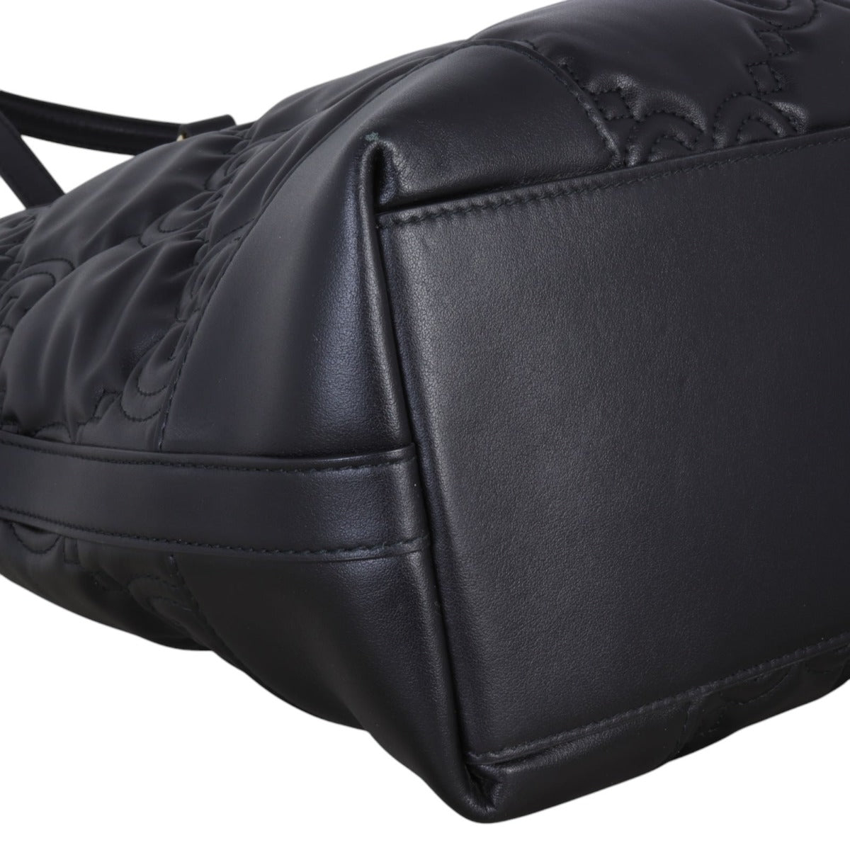 Gucci Ophidia GG Matelasse Tote Medium