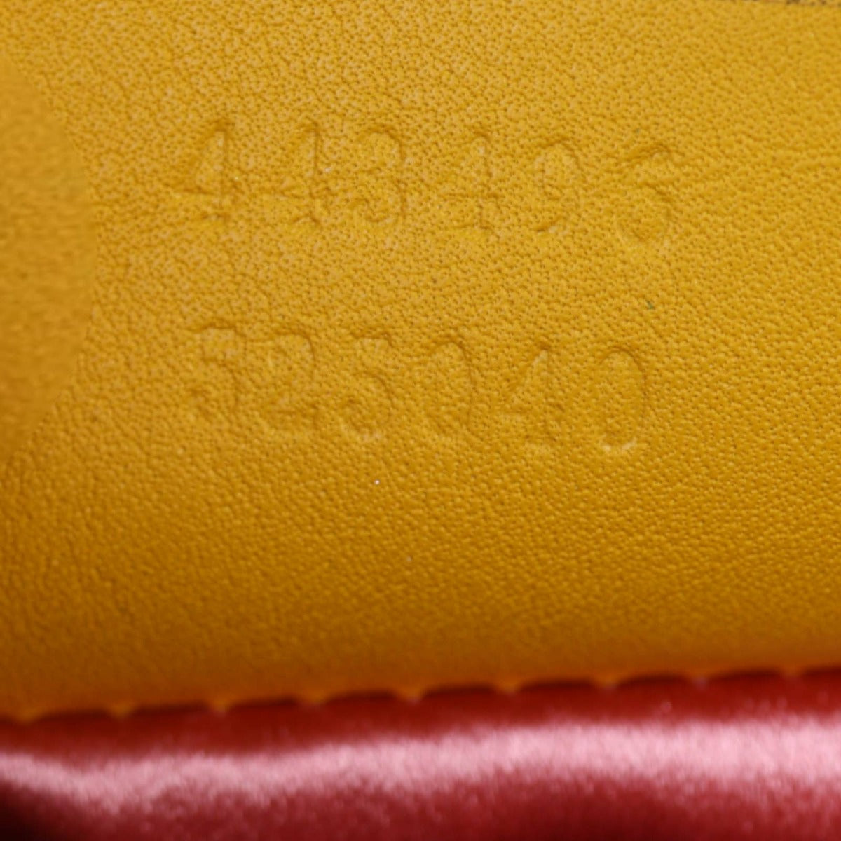 Gucci GG Marmont Matelasse Medium Shoulder Bag Floral