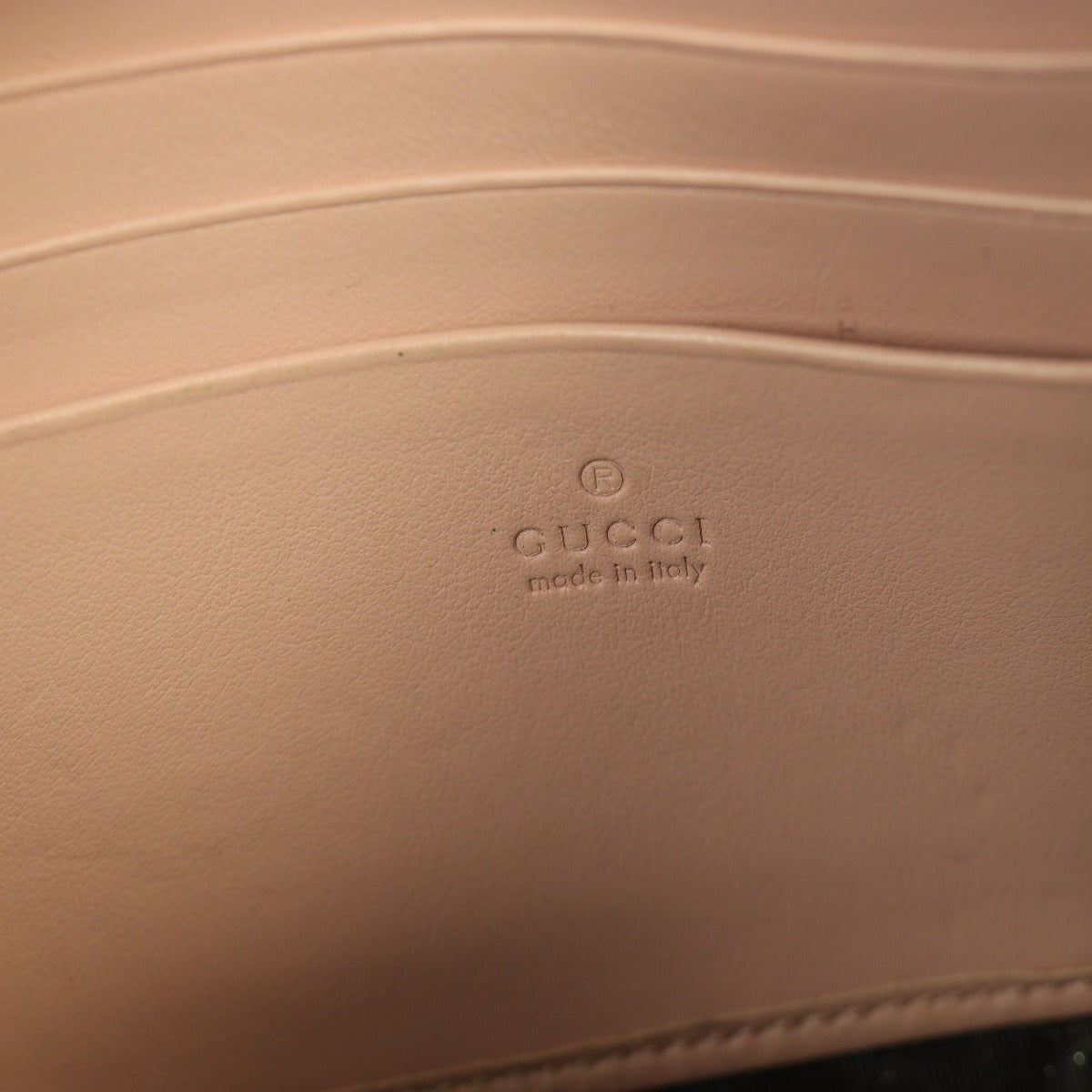 Gucci GG Marmont Matelasse Chain Wallet