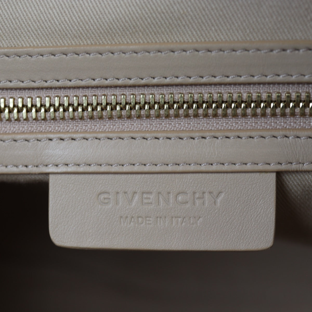 Givenchy Antigona Medium