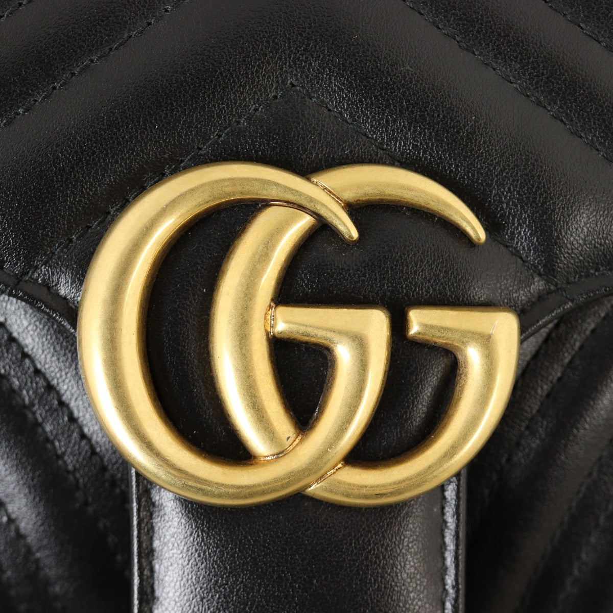 Gucci GG Marmont Matelasse Medium Shoulder Bag