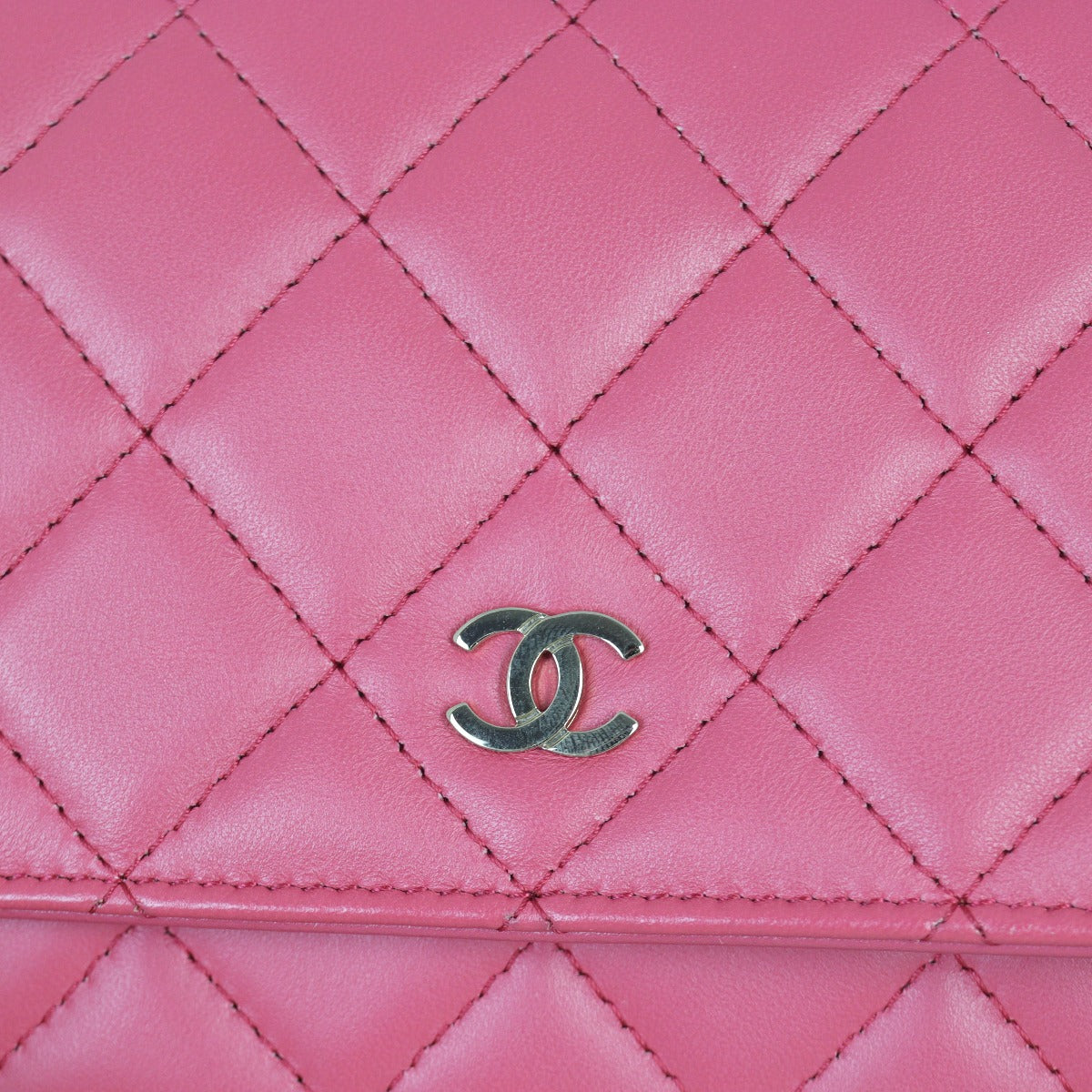 Chanel Classic Wallet on Chain