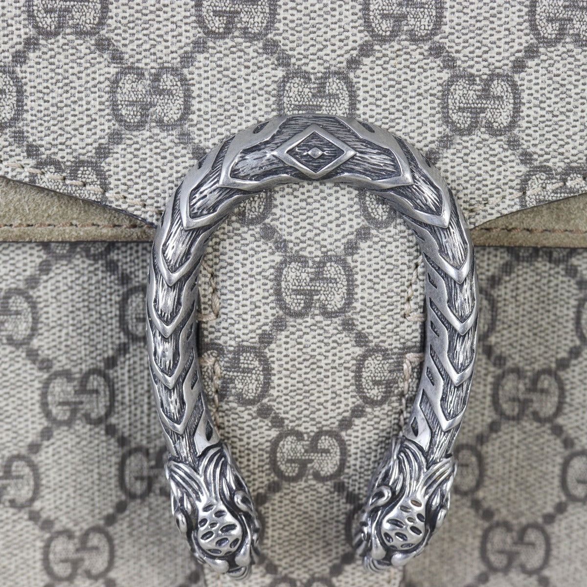 Gucci Dionysus GG Supreme Medium Shoulder Bag