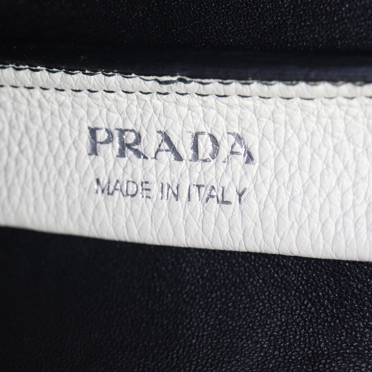Prada Vitello Daino Dynamique Tote Medium