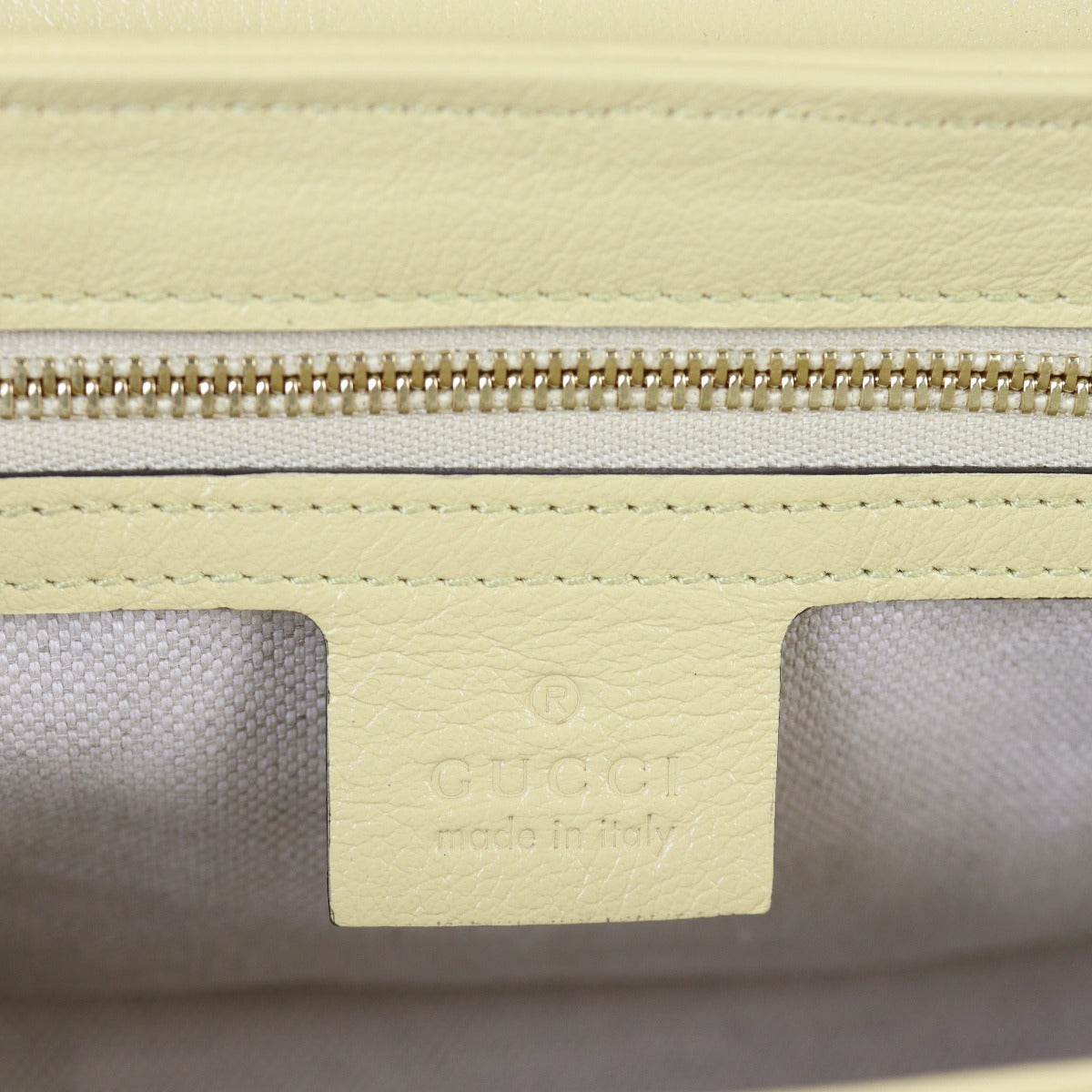 Gucci GG Marmont Matelasse Medium Shoulder Bag