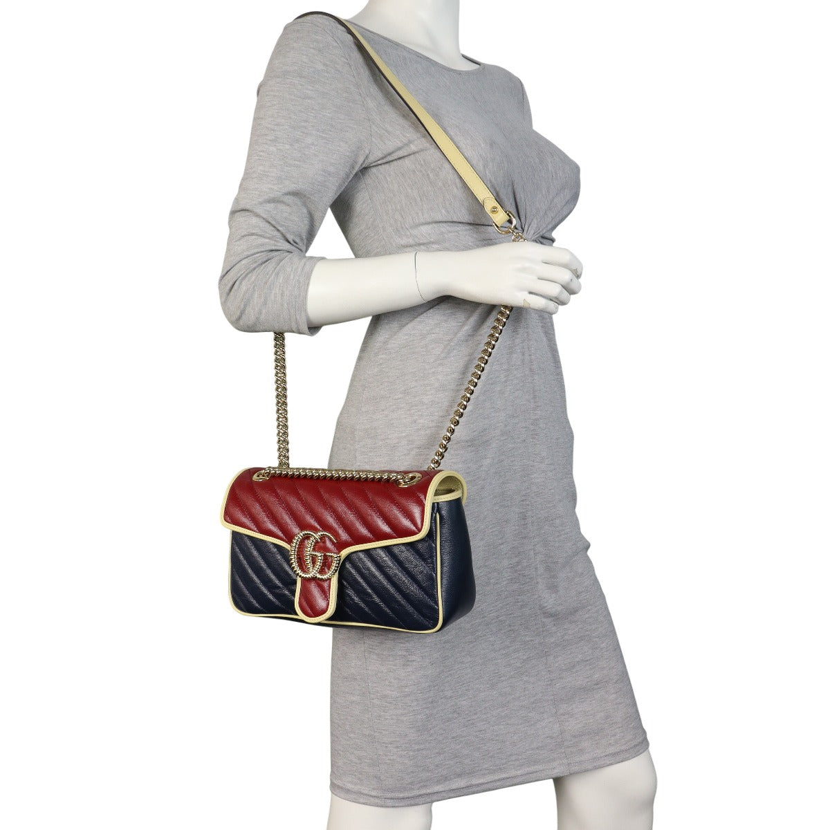 Gucci GG Marmont Matelasse Medium Shoulder Bag