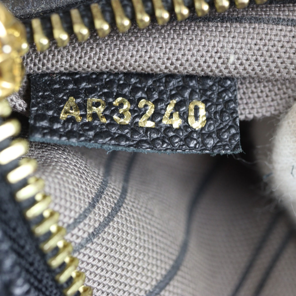 Louis Vuitton Pochette Metis Monogram Empreinte