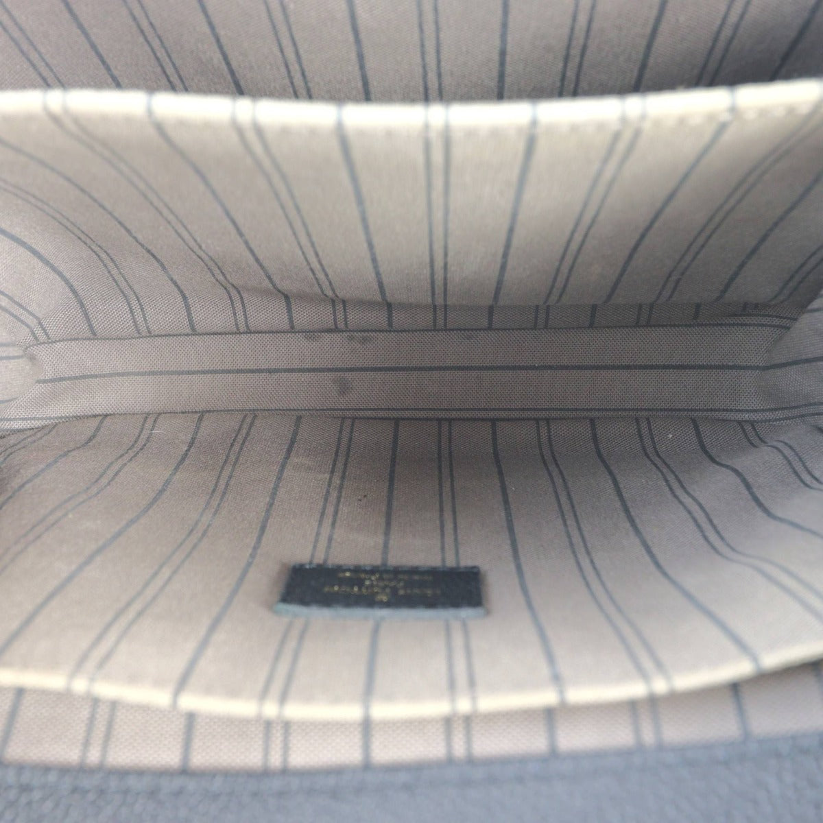 Louis Vuitton Pochette Metis Monogram Empreinte