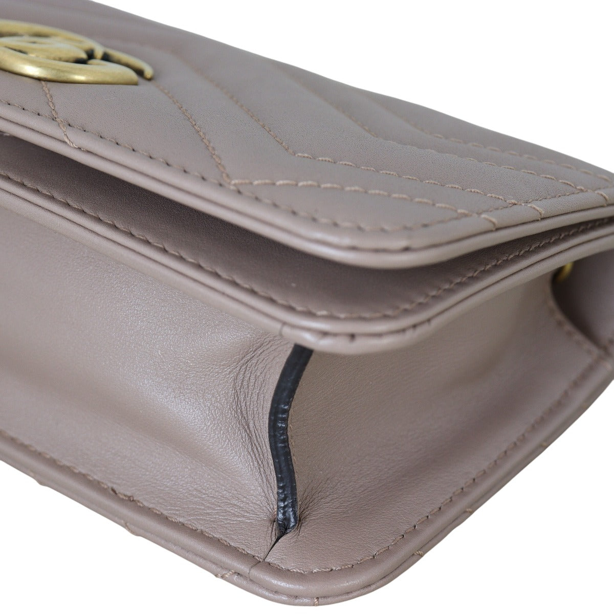 Gucci GG Marmont Super Mini Shoulder Bag