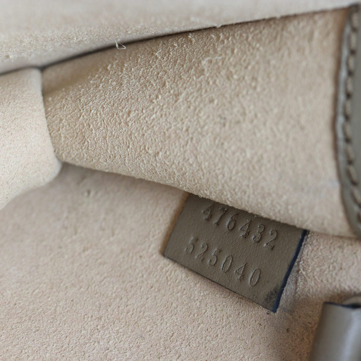 Gucci Dionysus GG Supreme Super Mini Bag