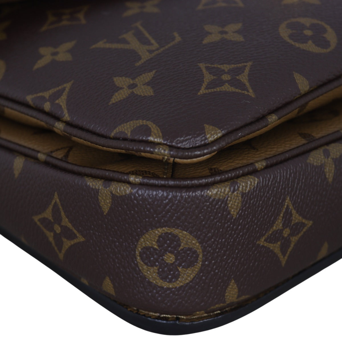 Louis Vuitton Pochette Metis Monogram Reverse