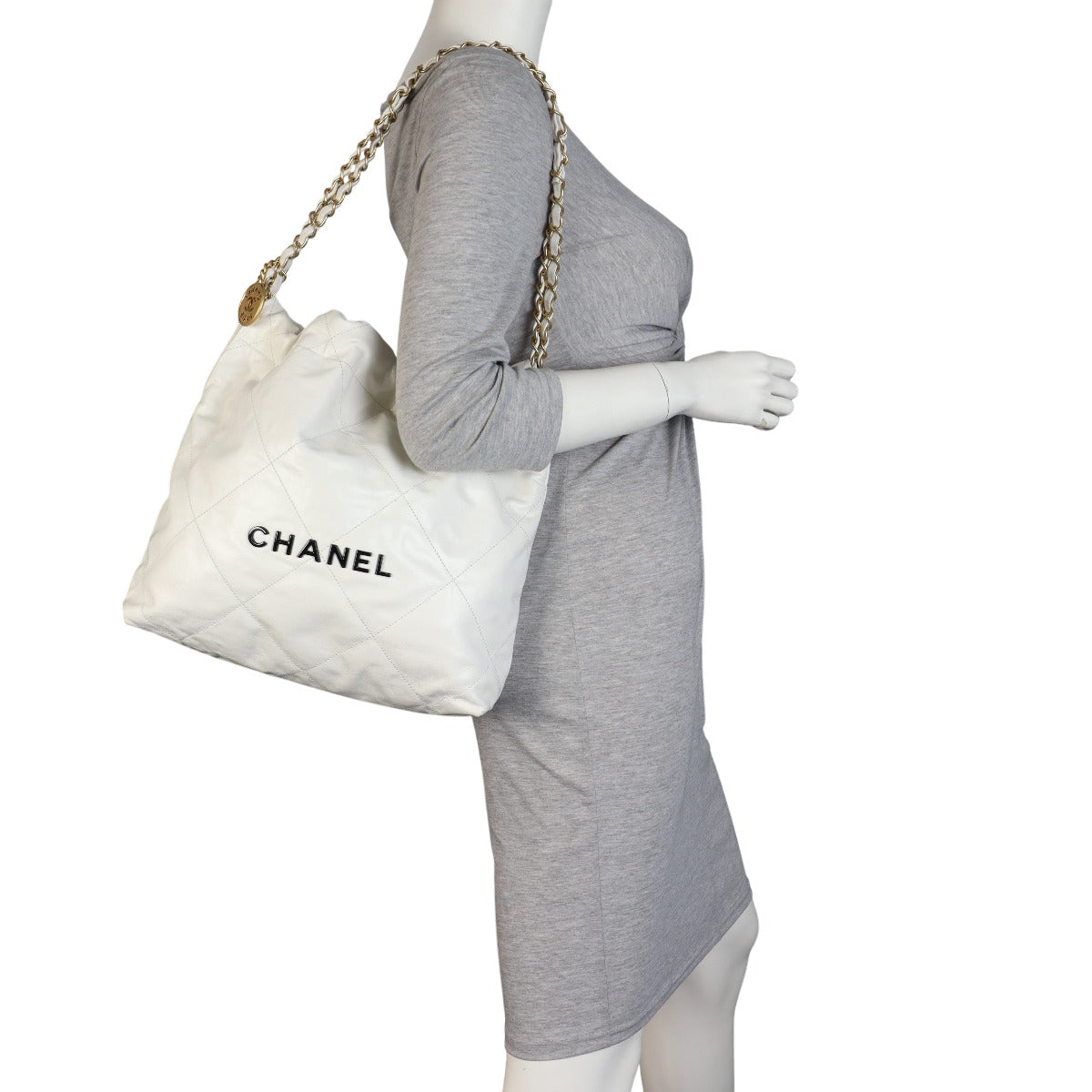 Chanel 22 Hobo Small