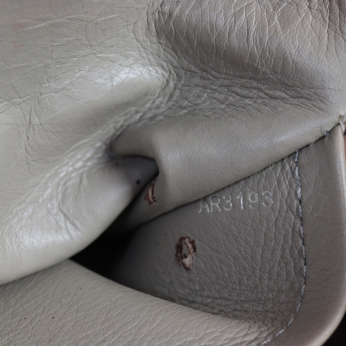 Louis Vuitton Capucines MM