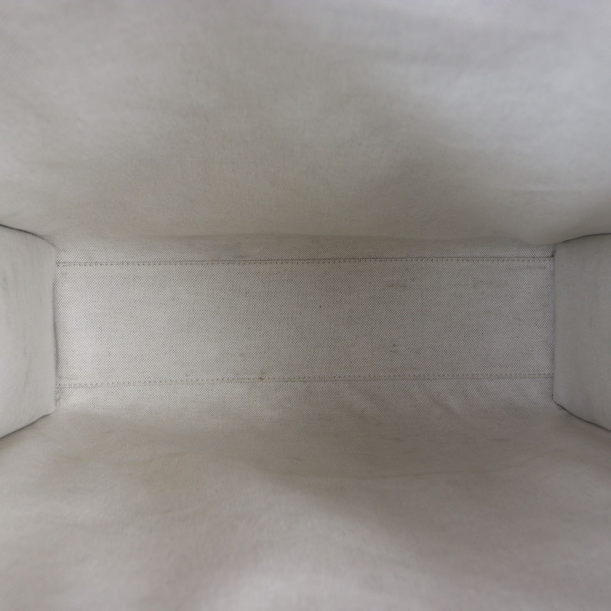 Gucci GG Supreme Interlocking G Tote Medium