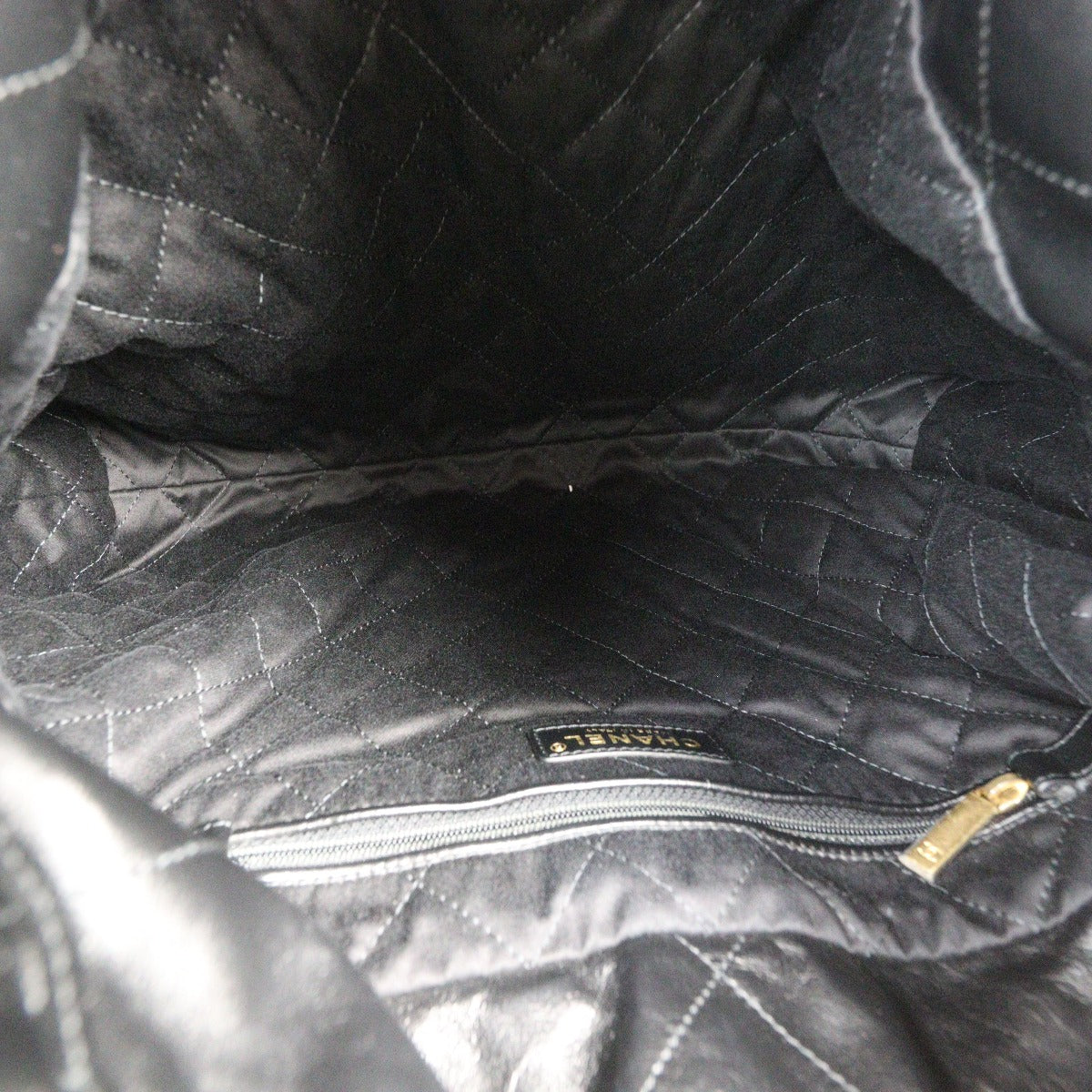 Chanel 22 Hobo Medium