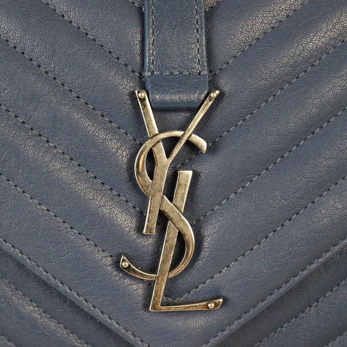 Saint Laurent College Medium