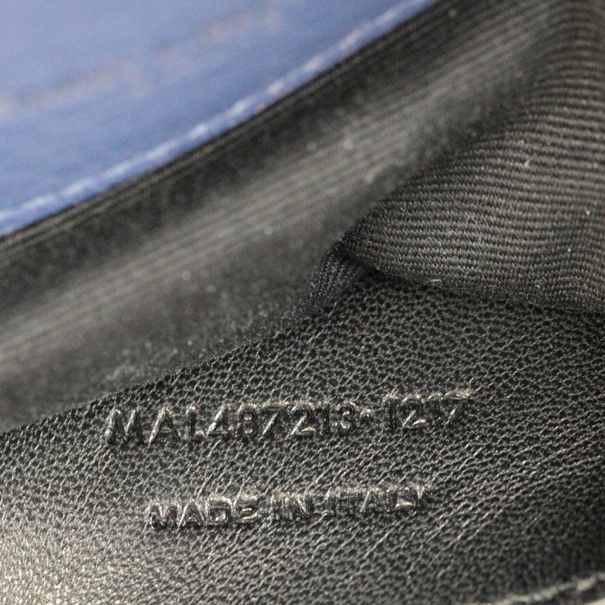 Saint Laurent College Medium