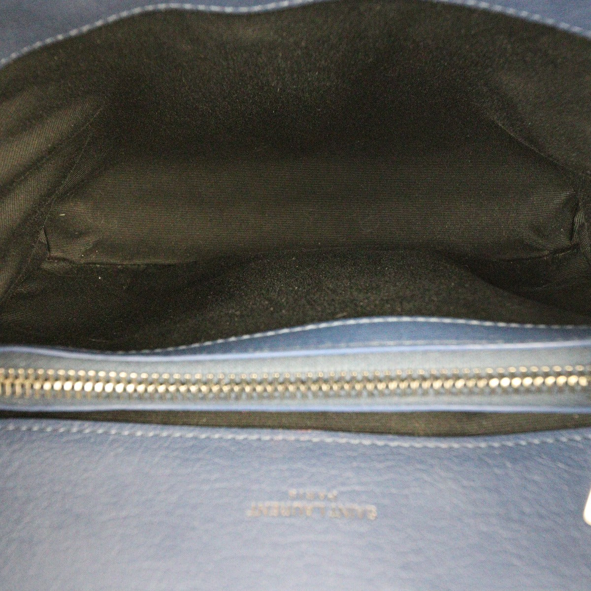 Saint Laurent College Medium