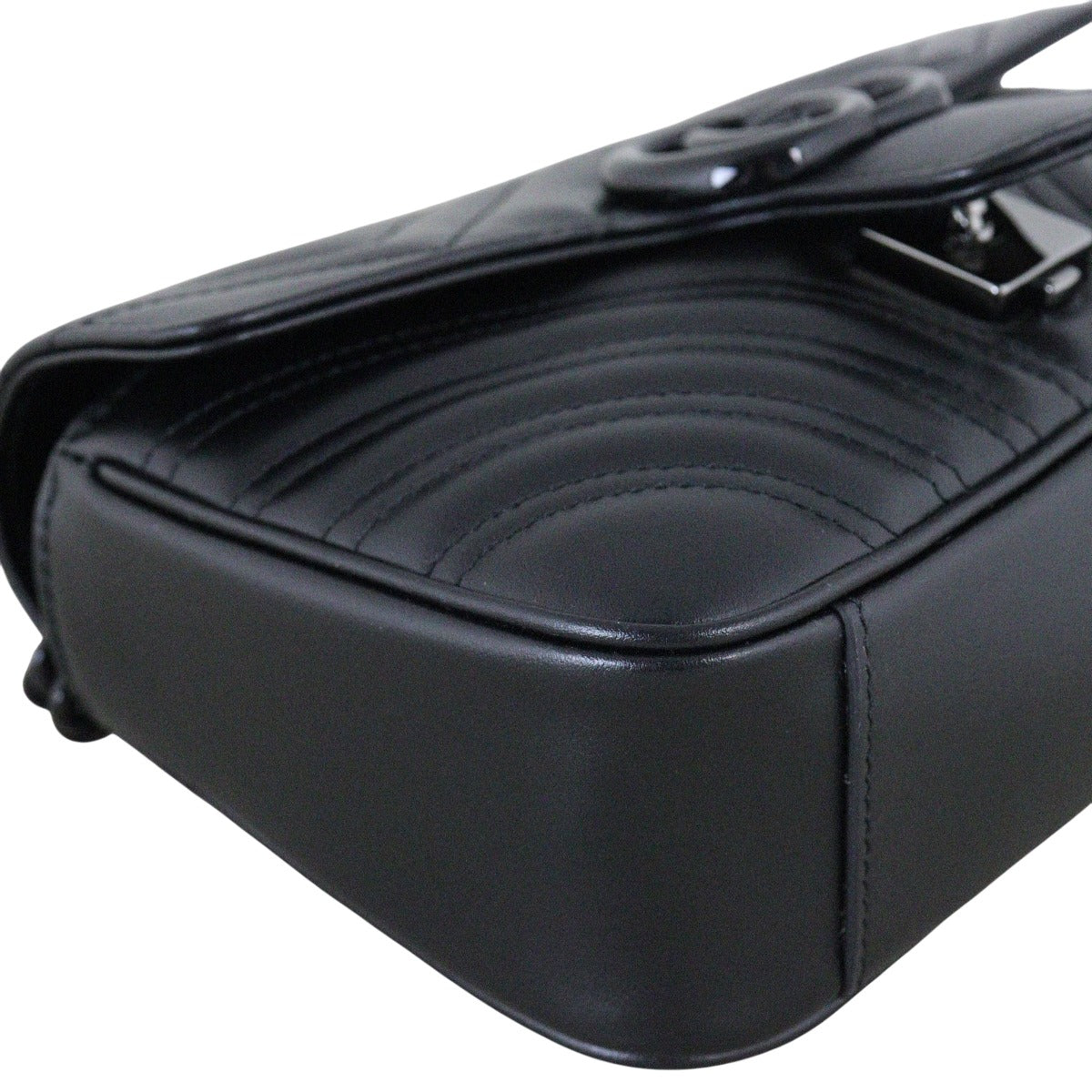 Gucci GG Marmont Matelasse Small Shoulder Bag