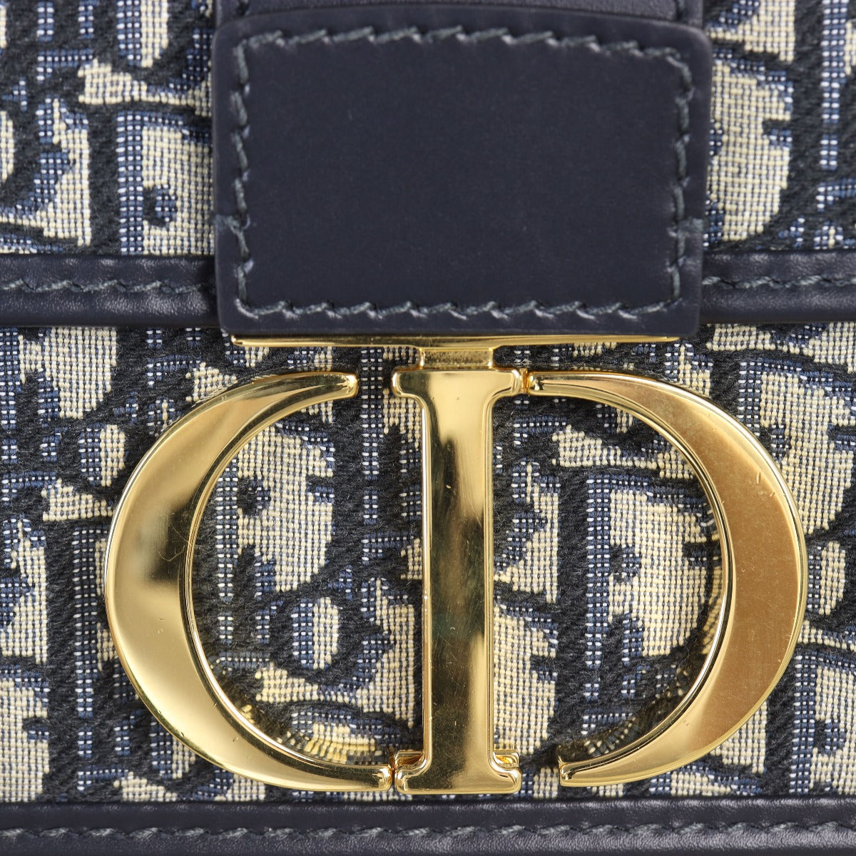 Dior 30 Montaigne Chain Bag Oblique