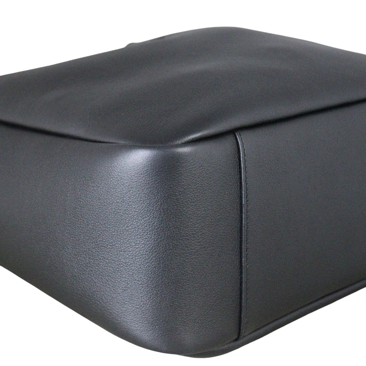 Saint Laurent Le 5 a 7 Soft Large Shoulder Bag