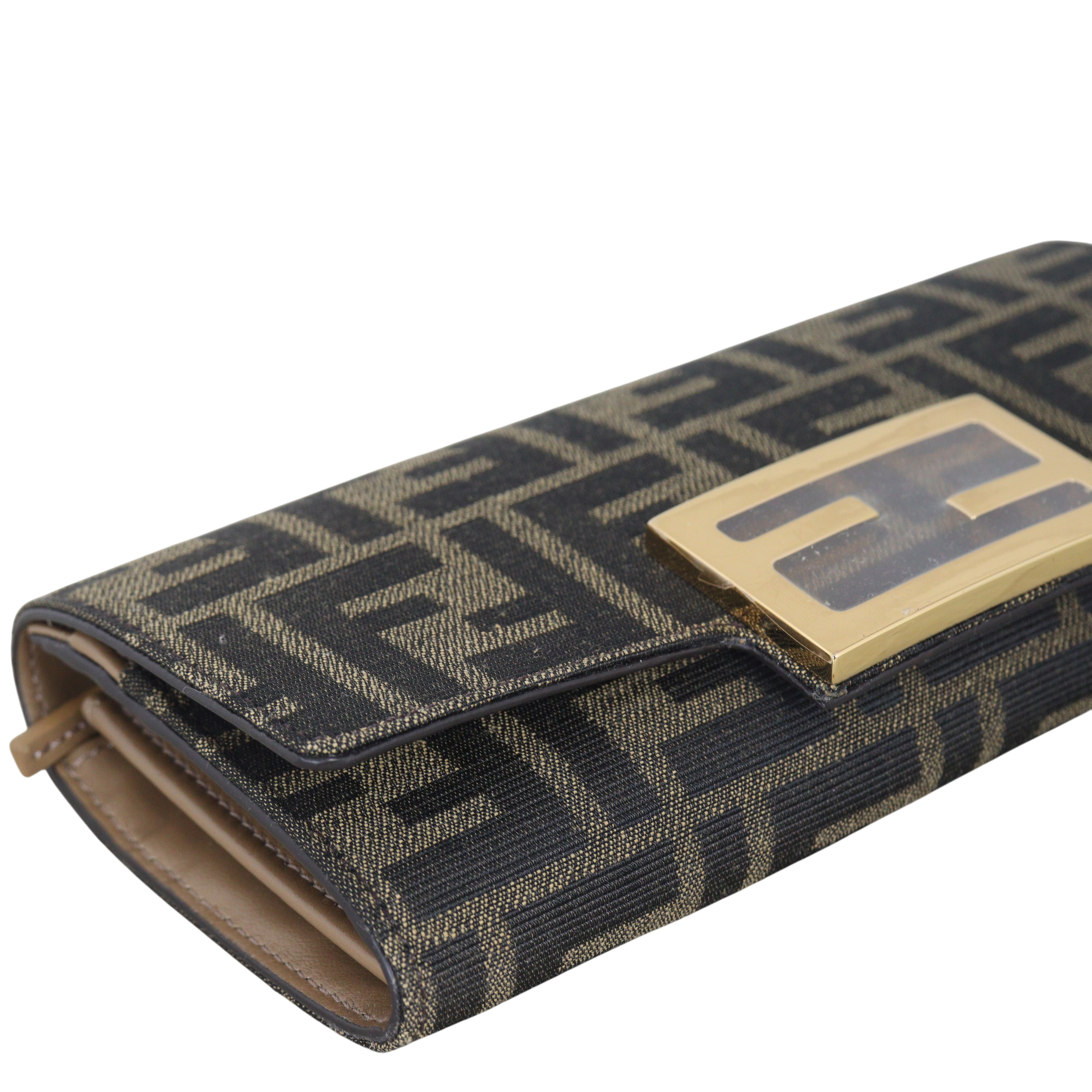 Fendi Baguette Continental Wallet on Chain