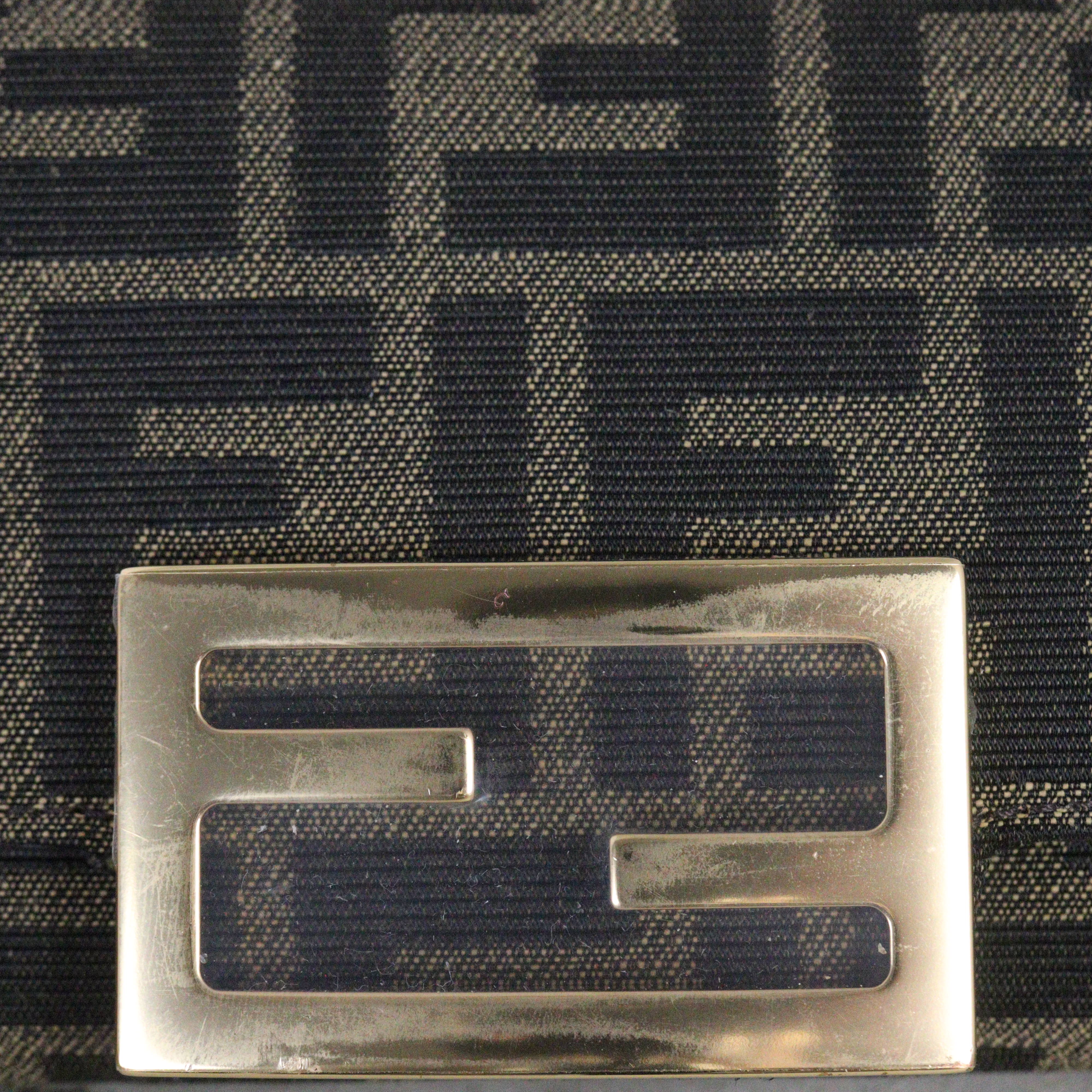 Fendi Baguette Continental Wallet on Chain