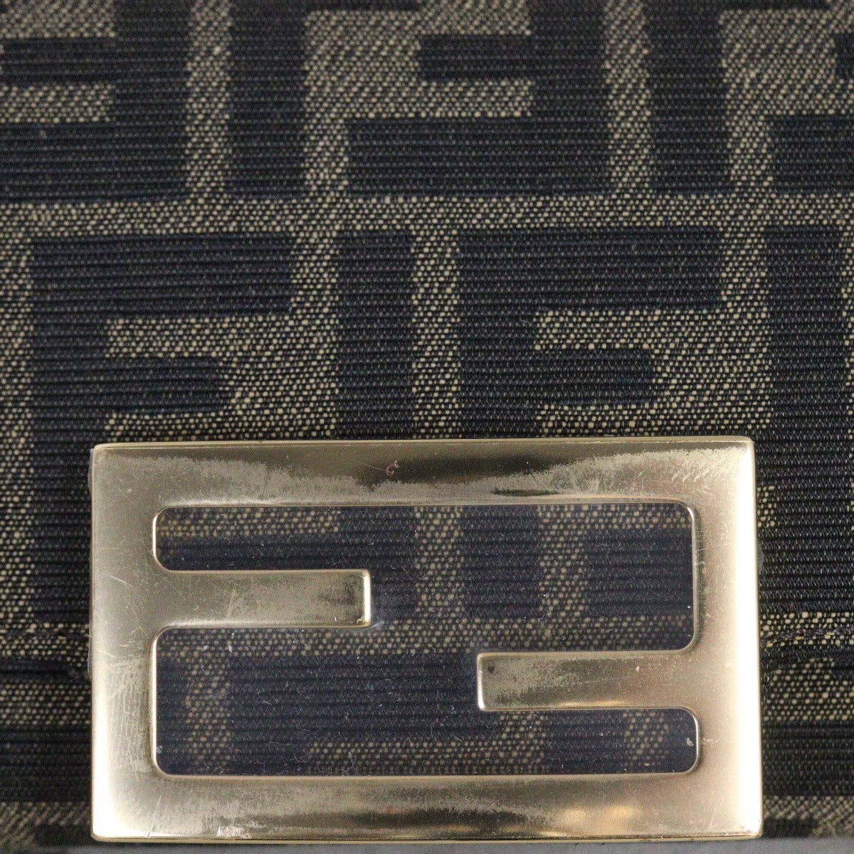 Fendi Baguette Continental Wallet on Chain