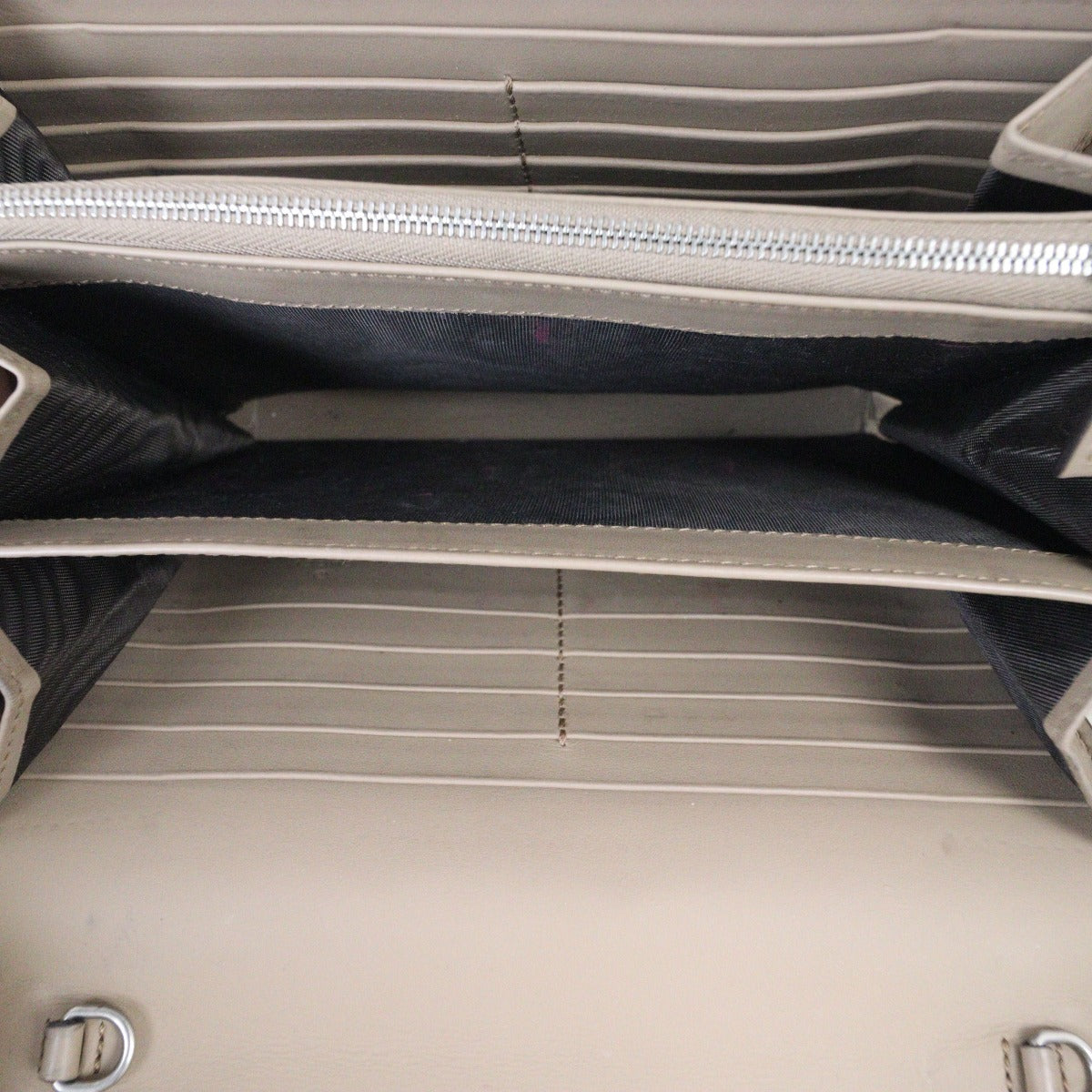 Gucci Dionysus GG Supreme Chain Wallet