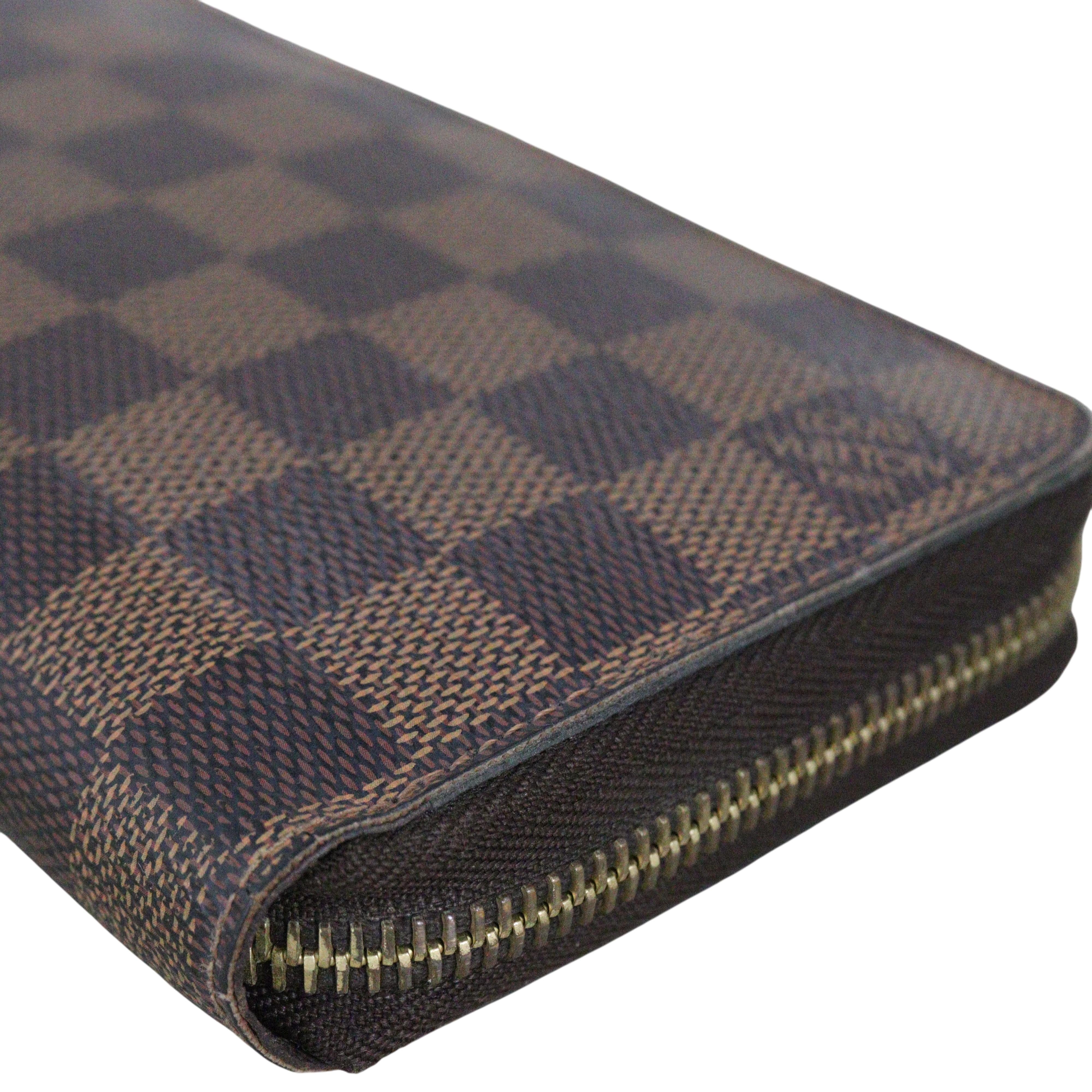 Louis Vuitton Zippy Wallet Damier Ebene