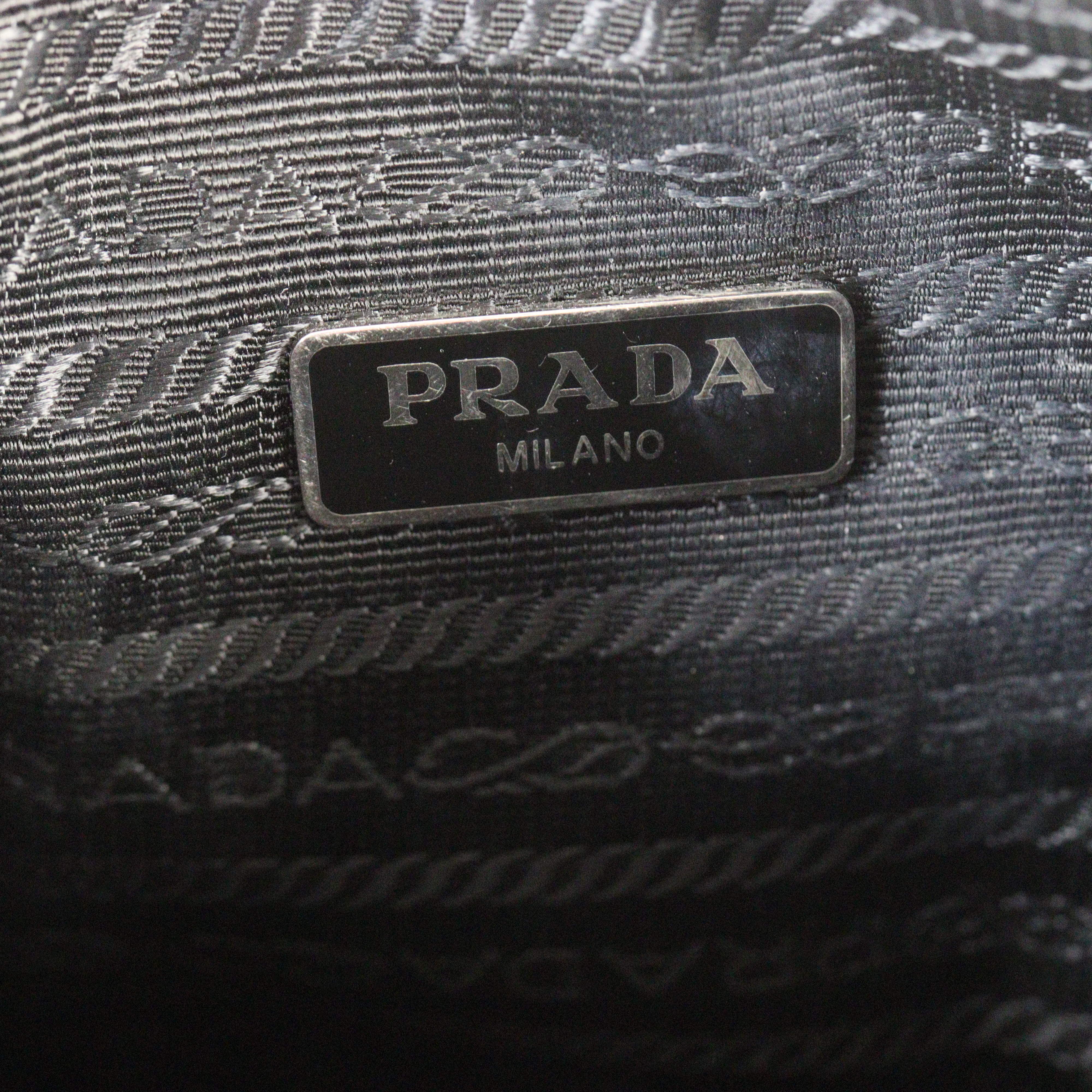Prada Re-Edition 2005 Tessuto Shoulder Bag