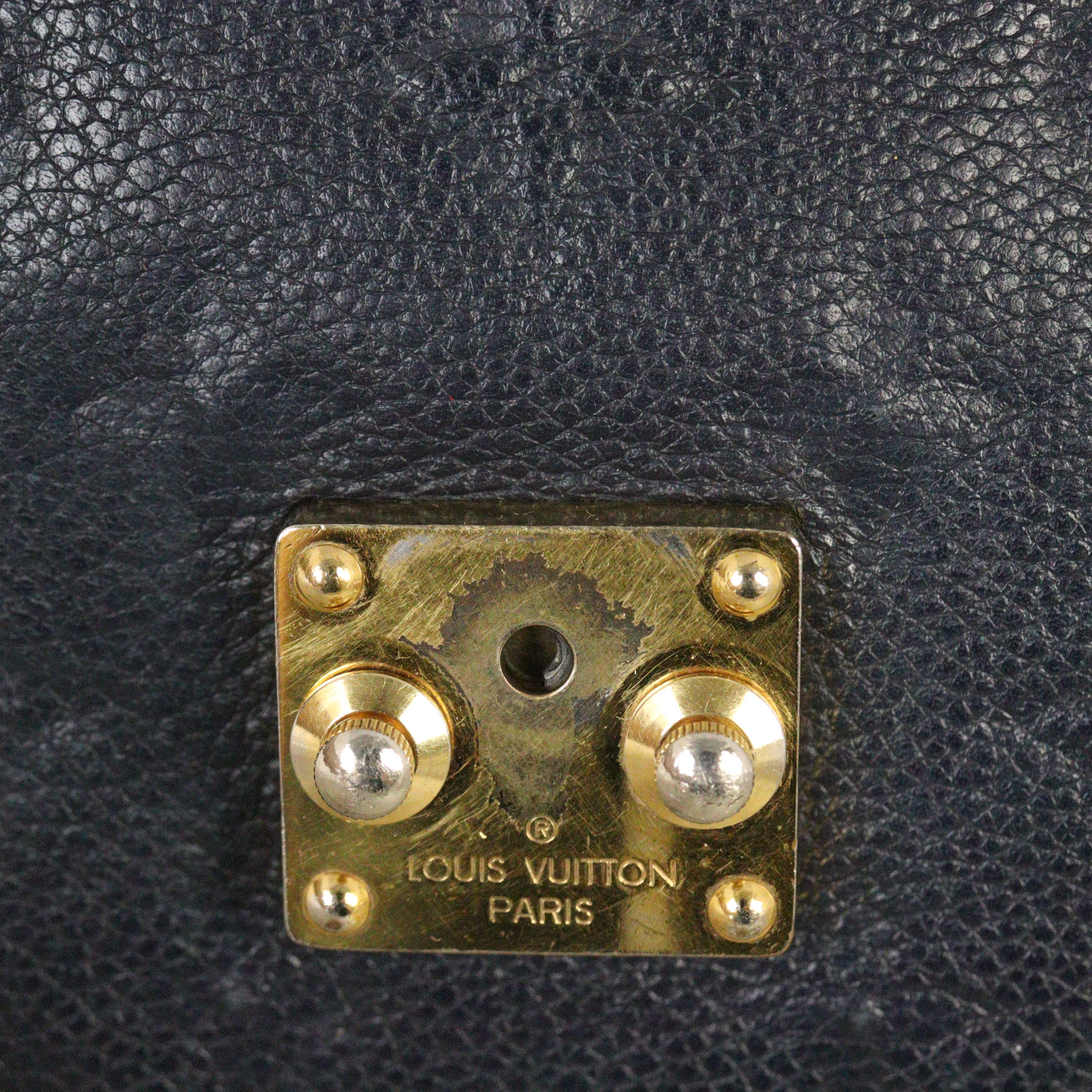 Louis Vuitton Pochette Metis Monogram Empreinte