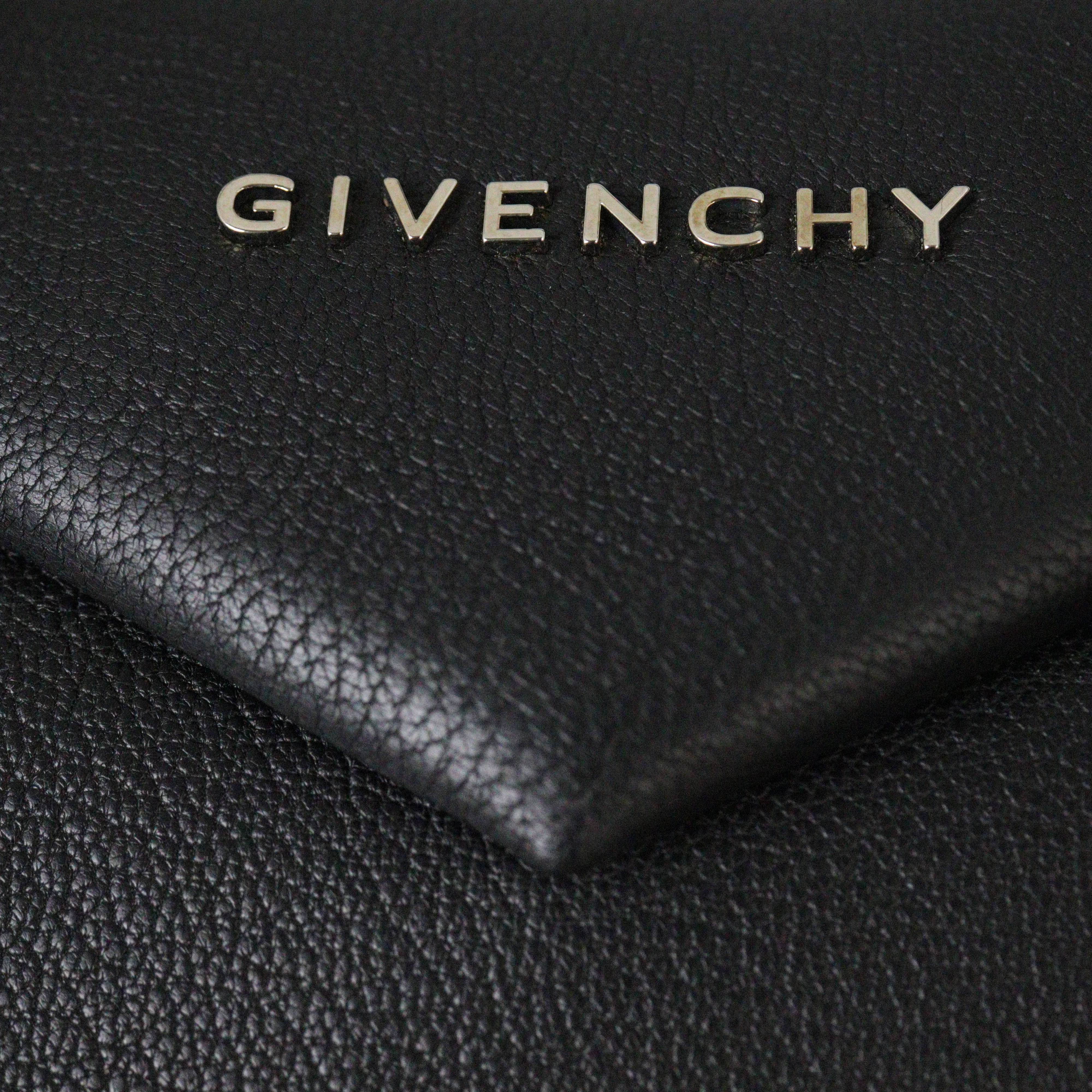 Givenchy Antigona Medium