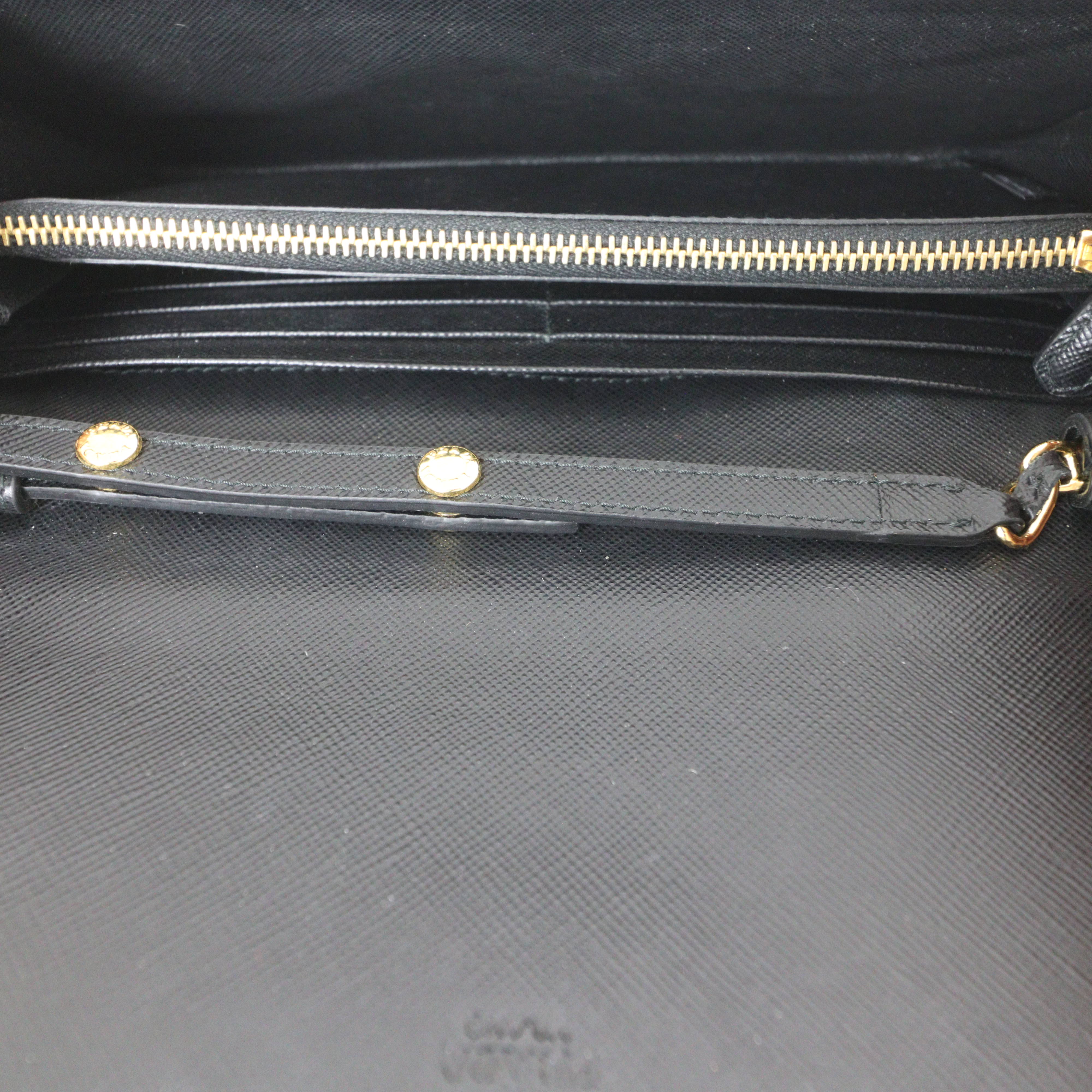 Prada Saffiano Wallet on Chain