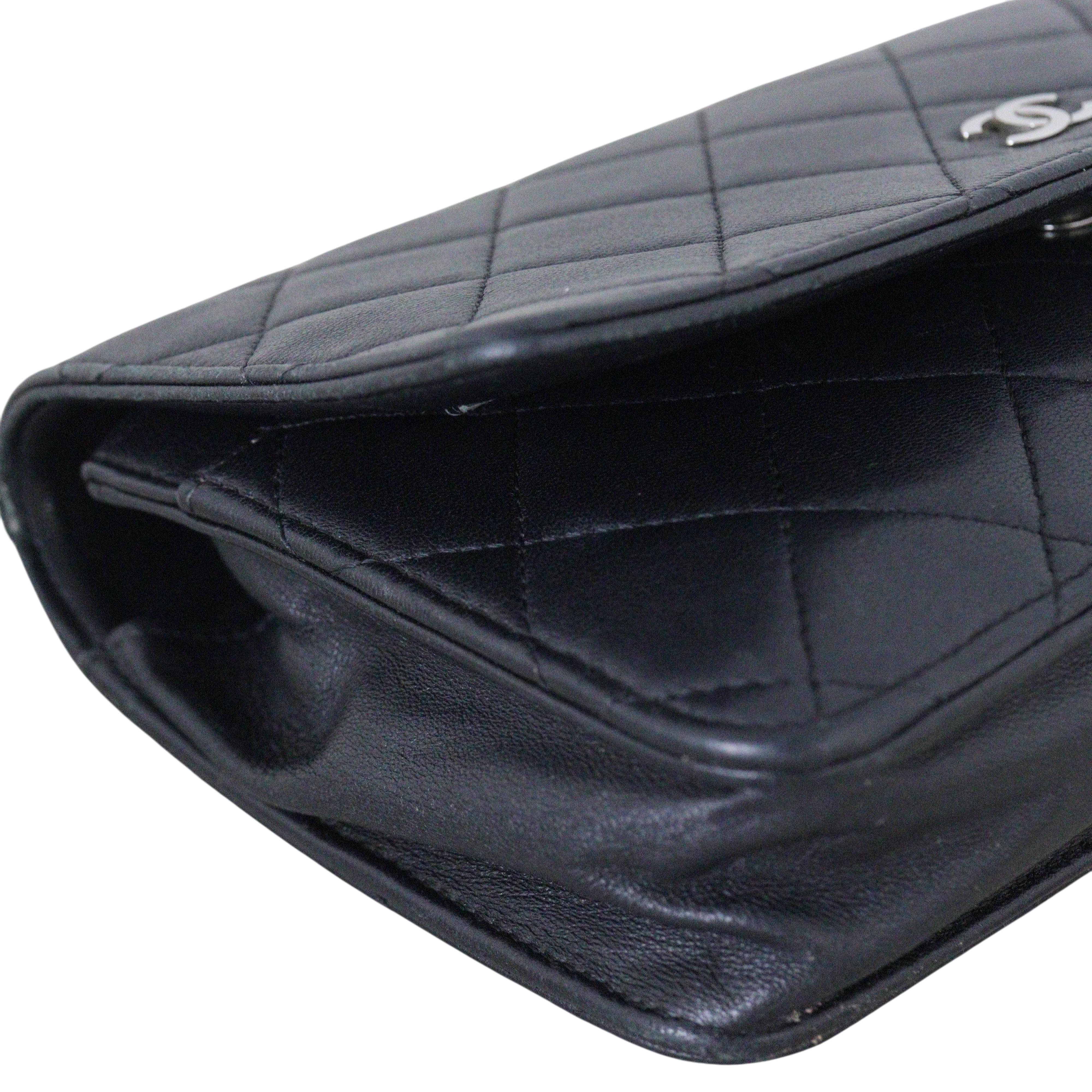 Chanel Classic Wallet on Chain