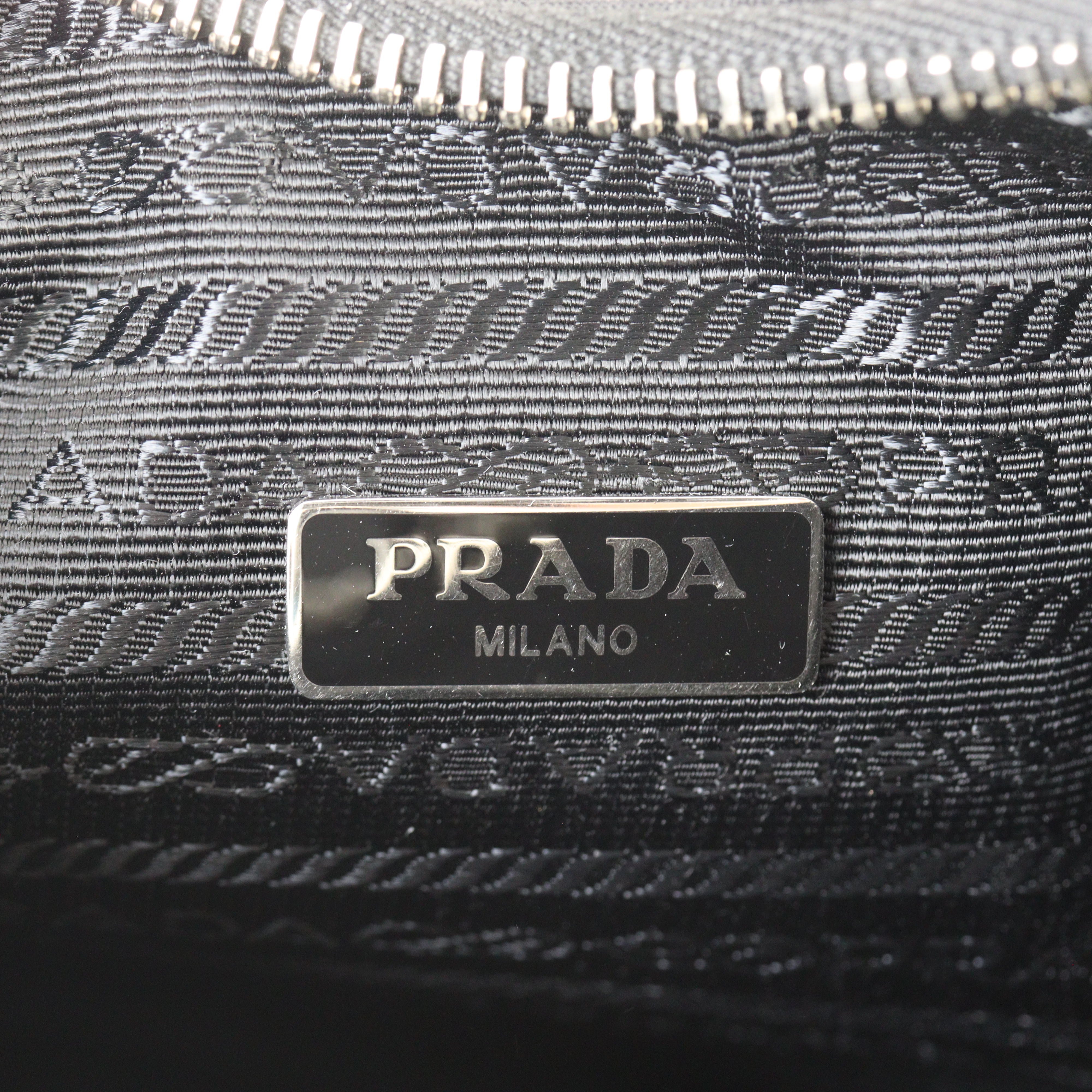 Prada Re-Edition 2006 Tessuto Chain Bag