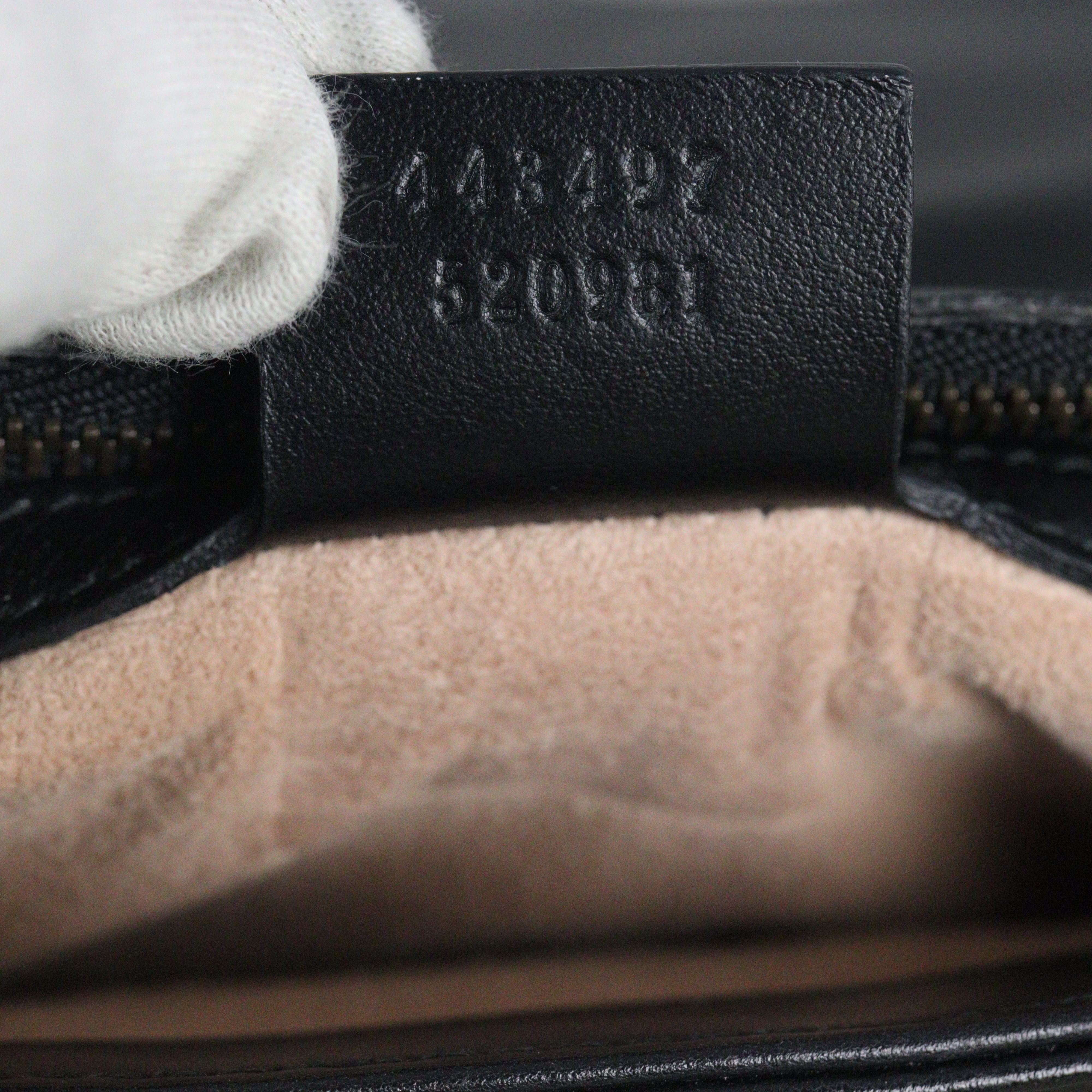 Gucci GG Marmont Matelasse Medium Shoulder Bag