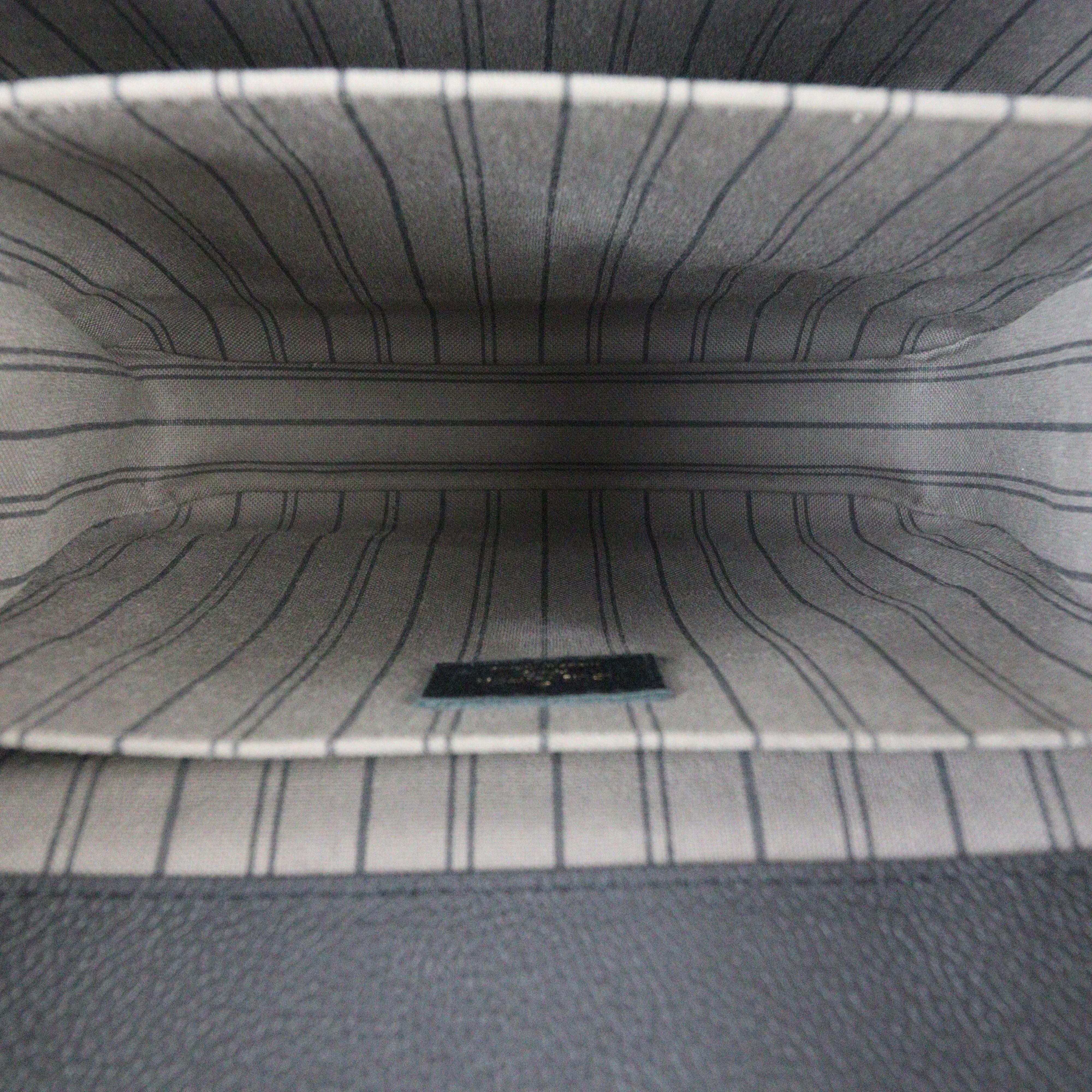 Louis Vuitton Pochette Metis Monogram Empreinte