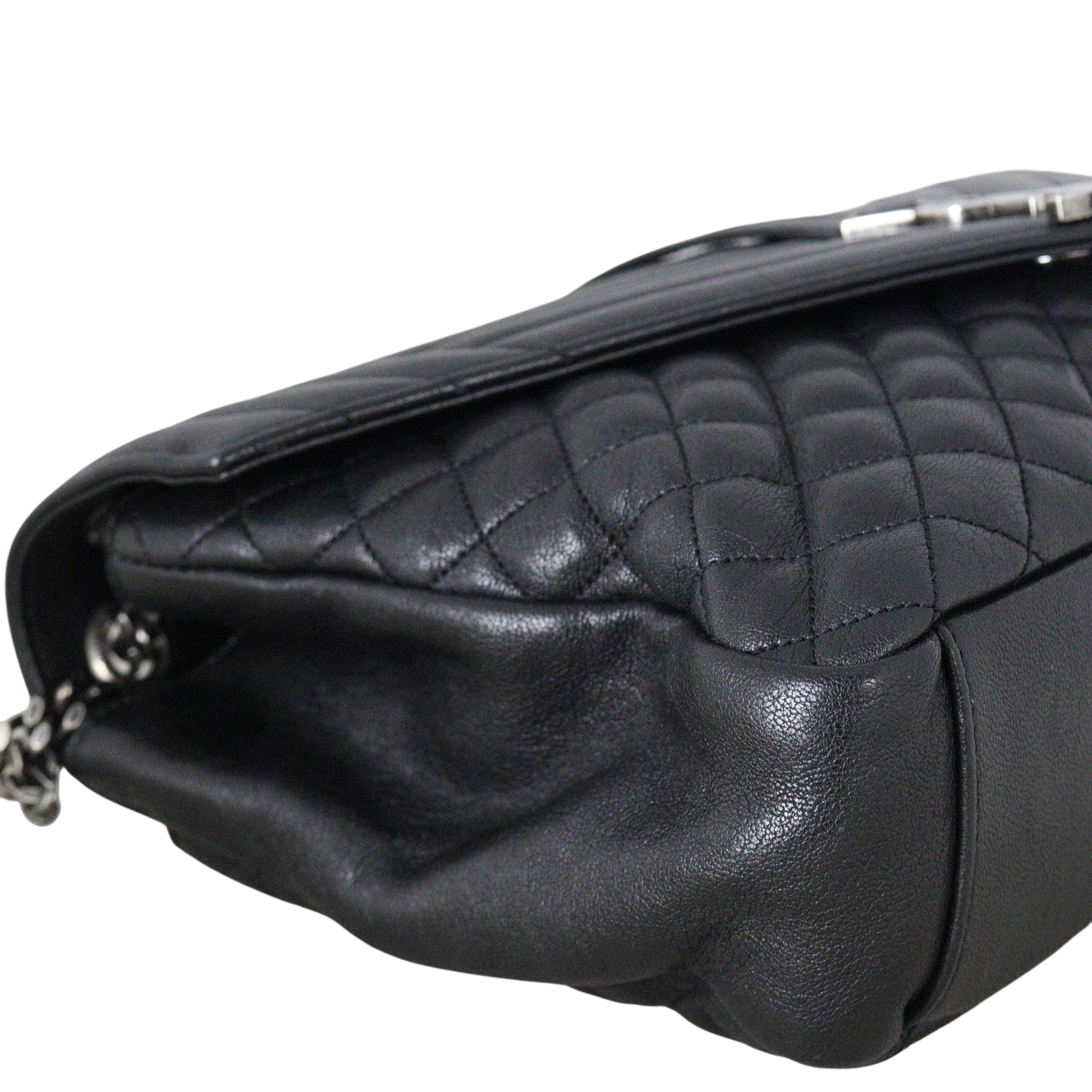 Saint Laurent Classic Medium Tri-Quilt Soft Envelope